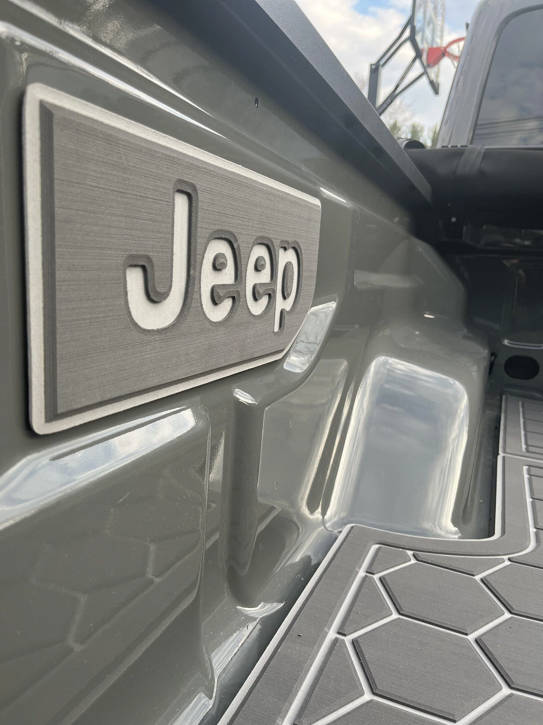 Jeep Gladiator Custom bed mat D665778C-5FF7-408B-A8FB-AA09E24413CD