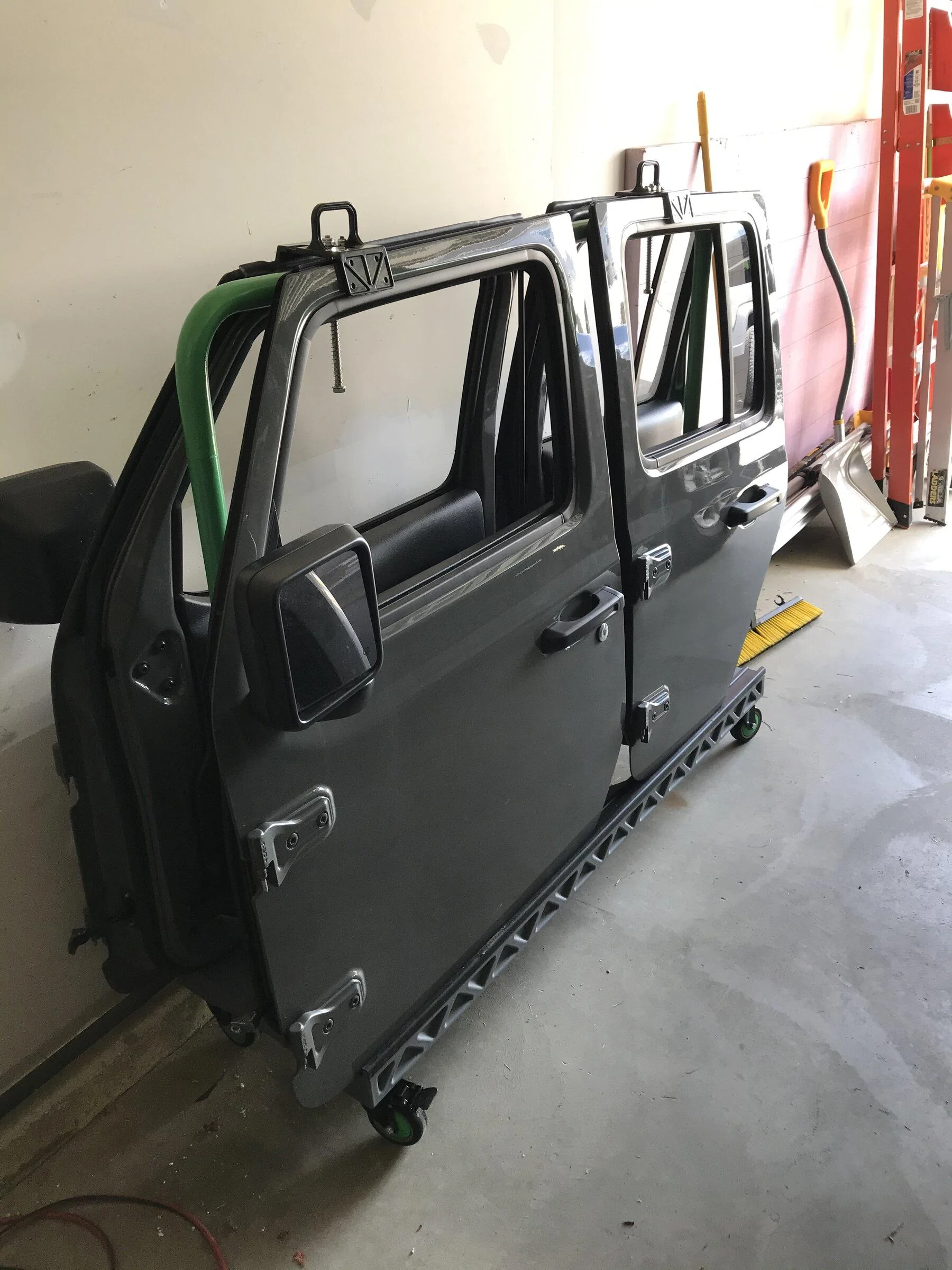 Jeep Gladiator Used TopLift Pros Store-A-Door Jeep Door Cart C176E3C6-8511-4ADA-9391-599D66417C45