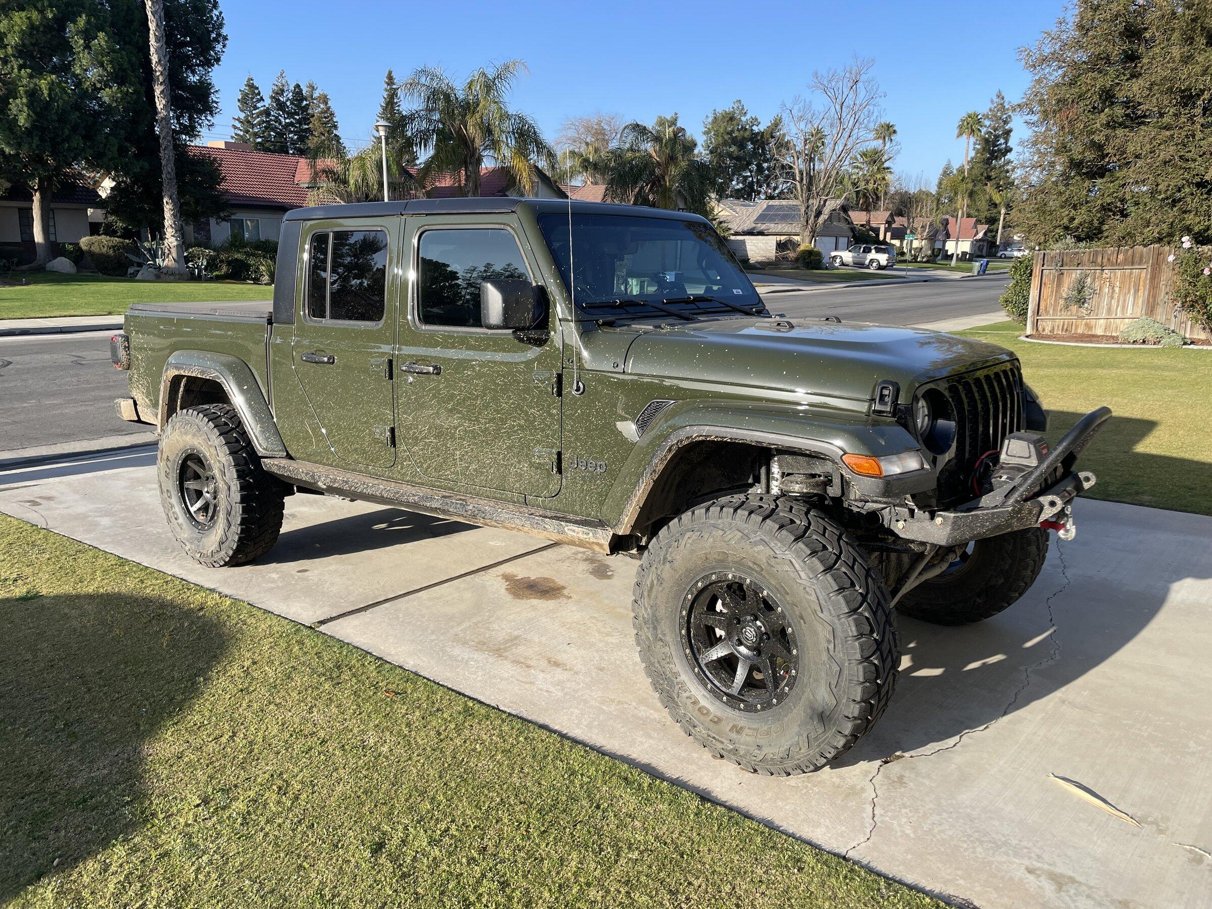 Jeep Gladiator Lets see all those Gladiators with lifts and bigger tires! 61563960-D95F-4D01-B51A-36232ED52565
