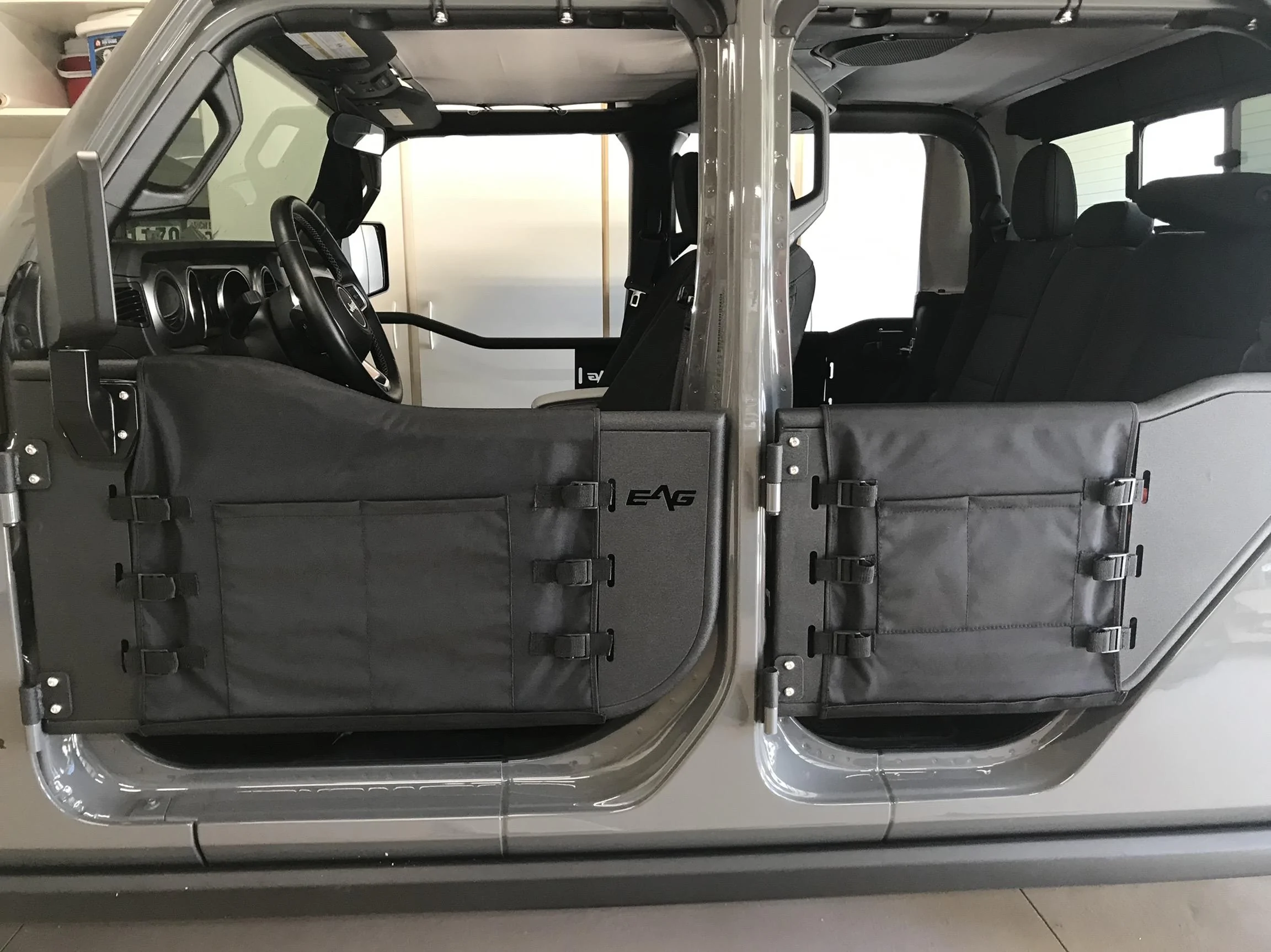 Jeep Gladiator Tan SofTopper on Gator Gladiator w/ Premium soft top? 1FC2E6FA-EDE2-41B0-83E2-11859618B788