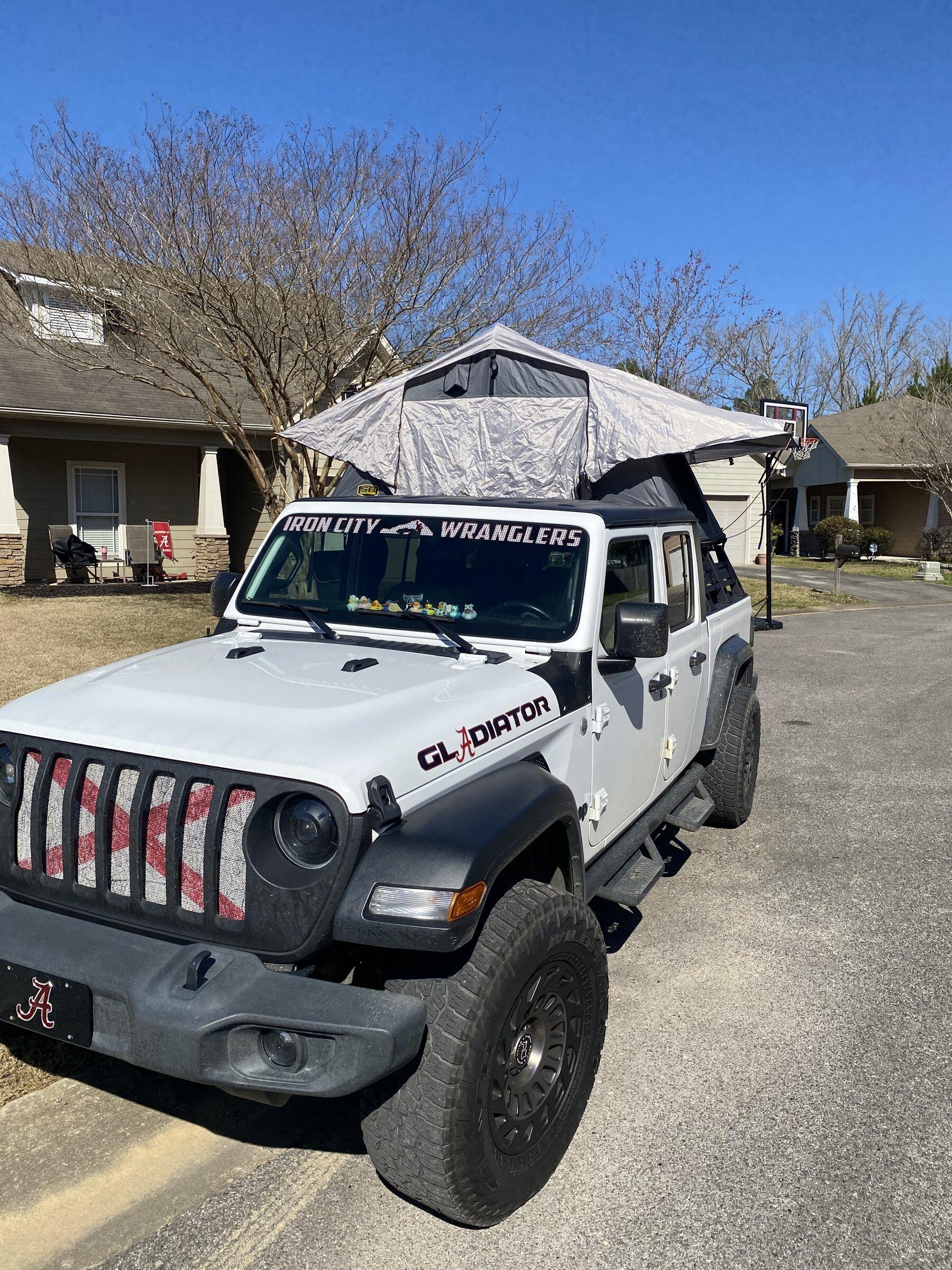 Jeep Gladiator BRIGHT WHITE Gladiator JT Club 2AD70676-0A0E-4D73-9A80-A0D6FABCEC04