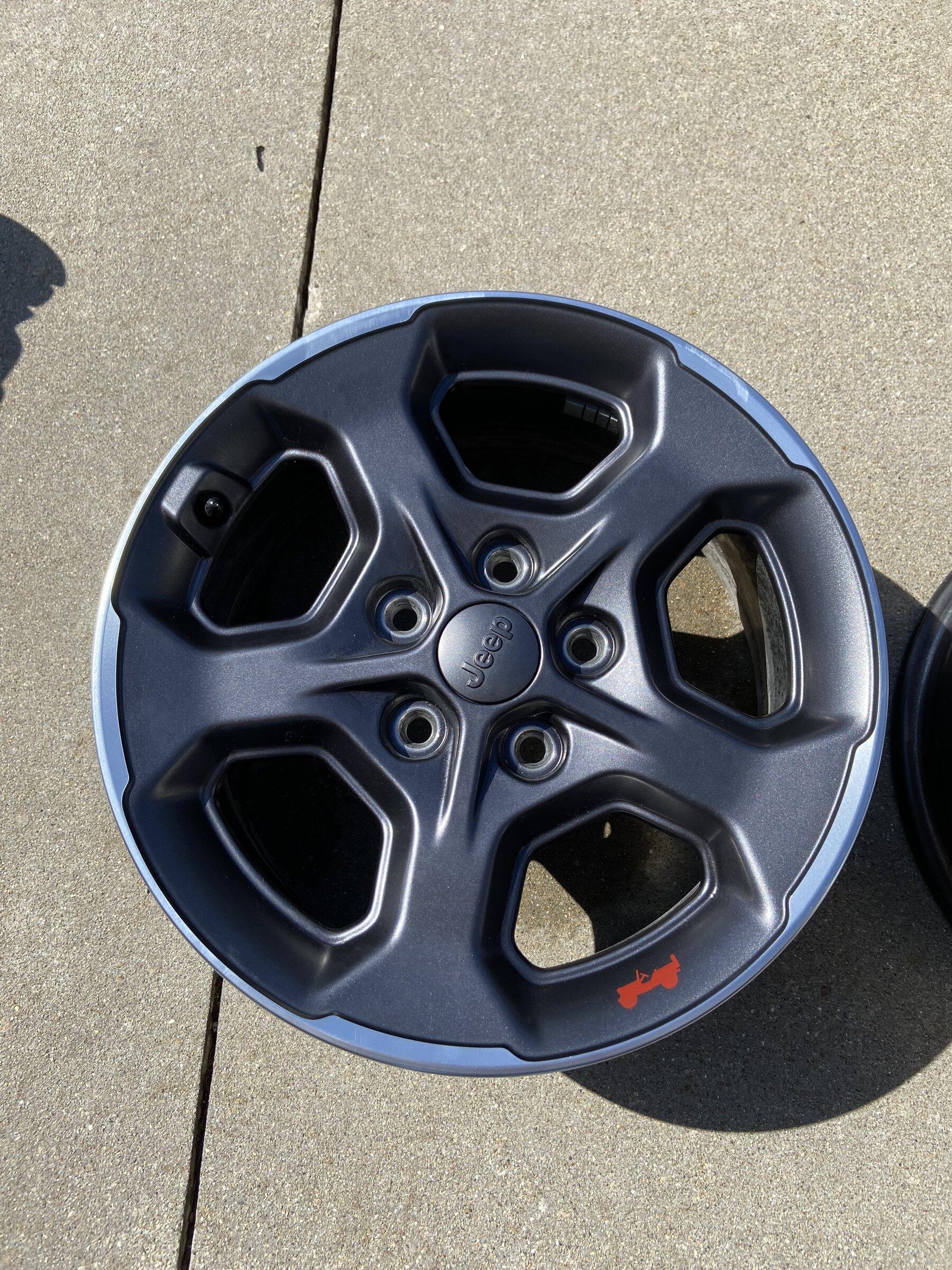 Jeep Gladiator Rubicon Wheels 28876C2C-9A6C-4C19-BD98-09B20C3C5BDC