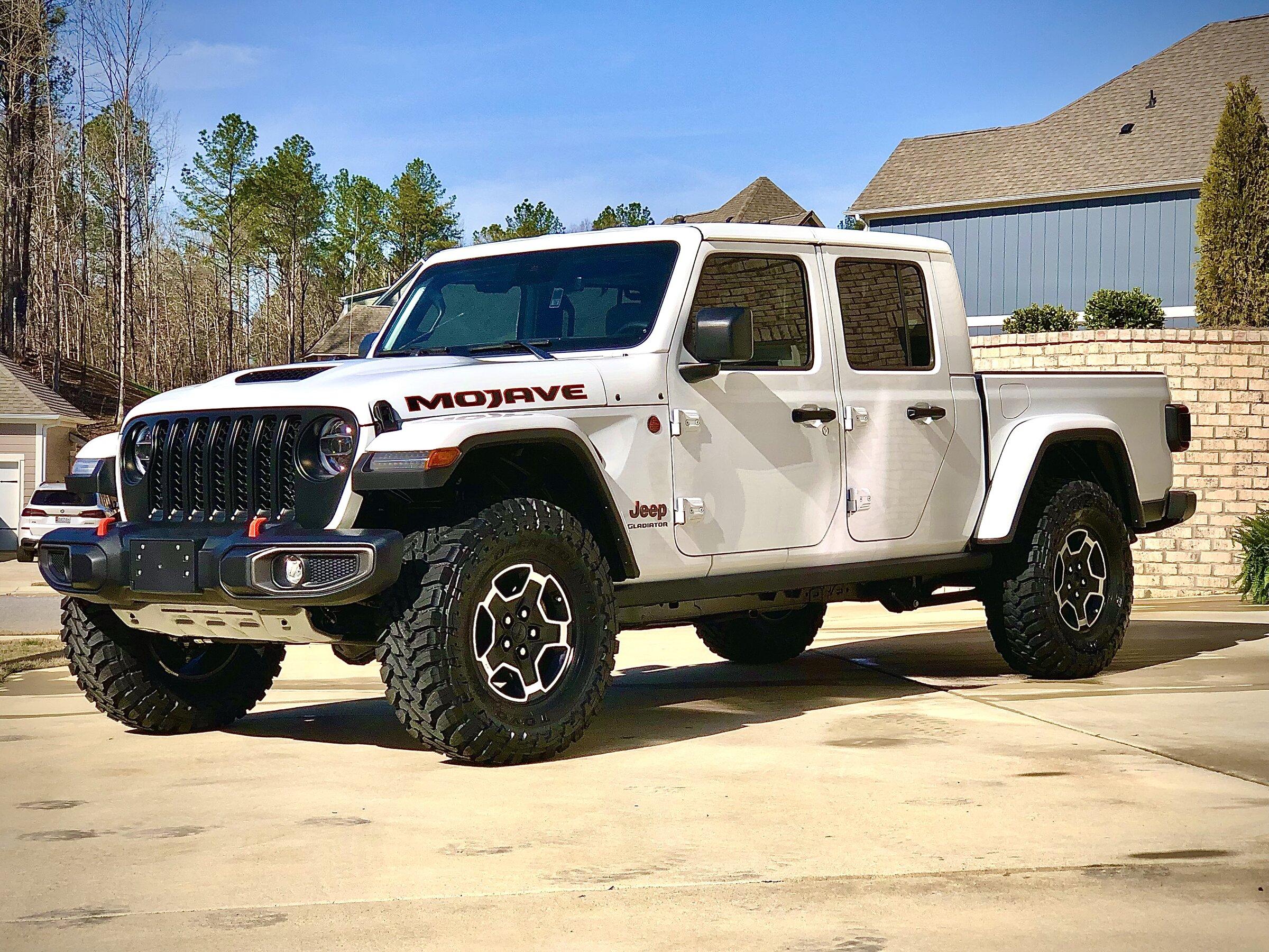 Jeep Gladiator BRIGHT WHITE Gladiator JT Club CC8D7D6D-FF63-4FAB-BAD6-51B7EBC5DB72