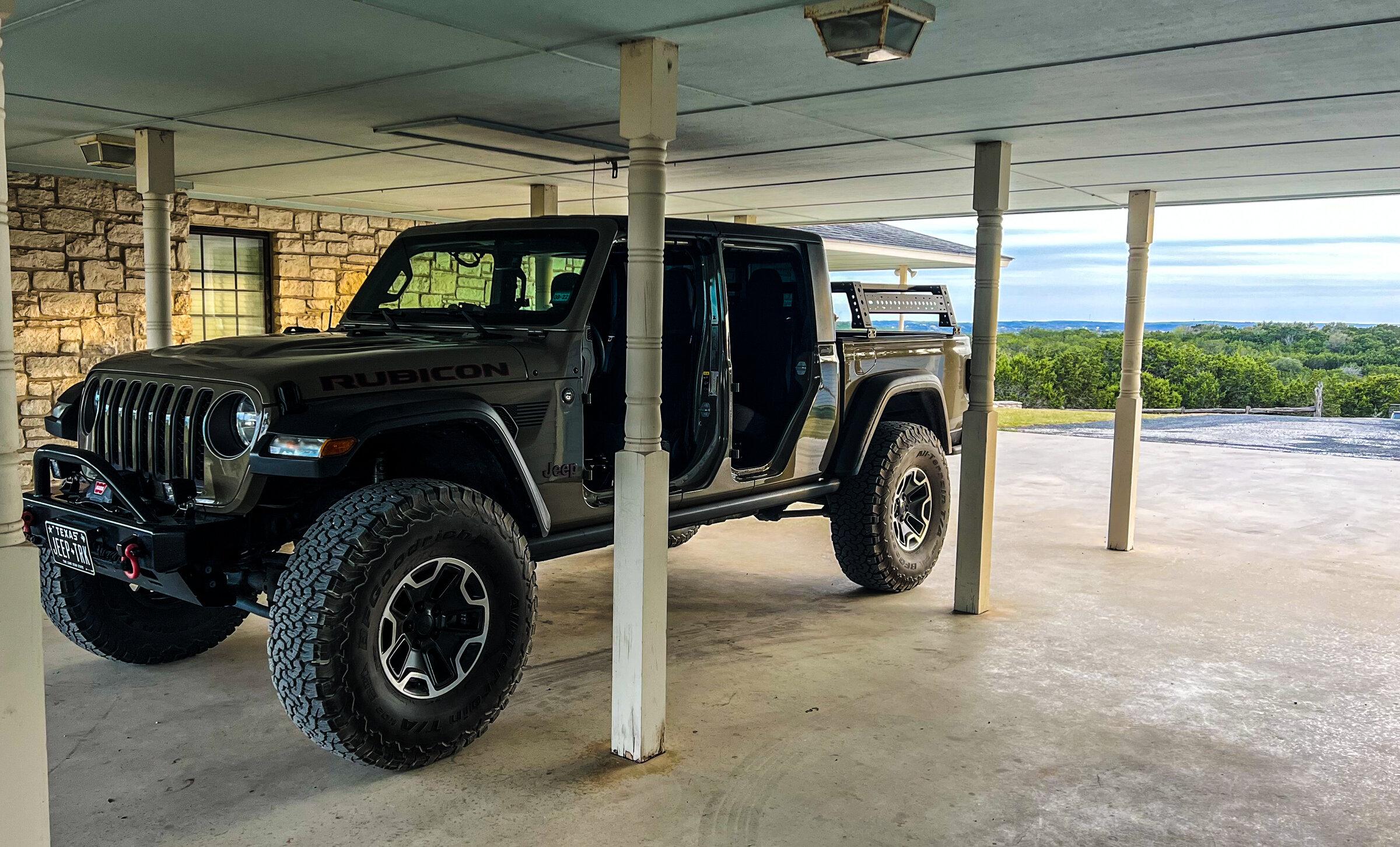 Jeep Gladiator Anyone with the BFG KO2 39x13.5r17? 14FBB331-AE58-45CC-B494-0849C28B8FA6