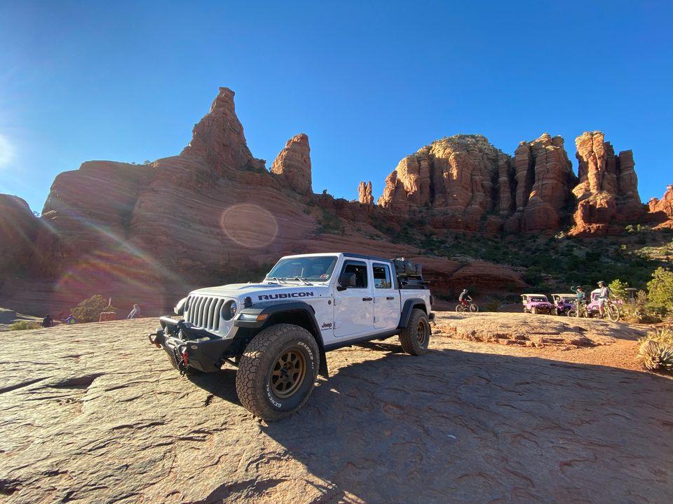 Jeep Gladiator Method 701s, Gen.Grabber ATx 37x12.5, MOPAR TPMS 275614208_7270392559701548_5092154921770885163_n