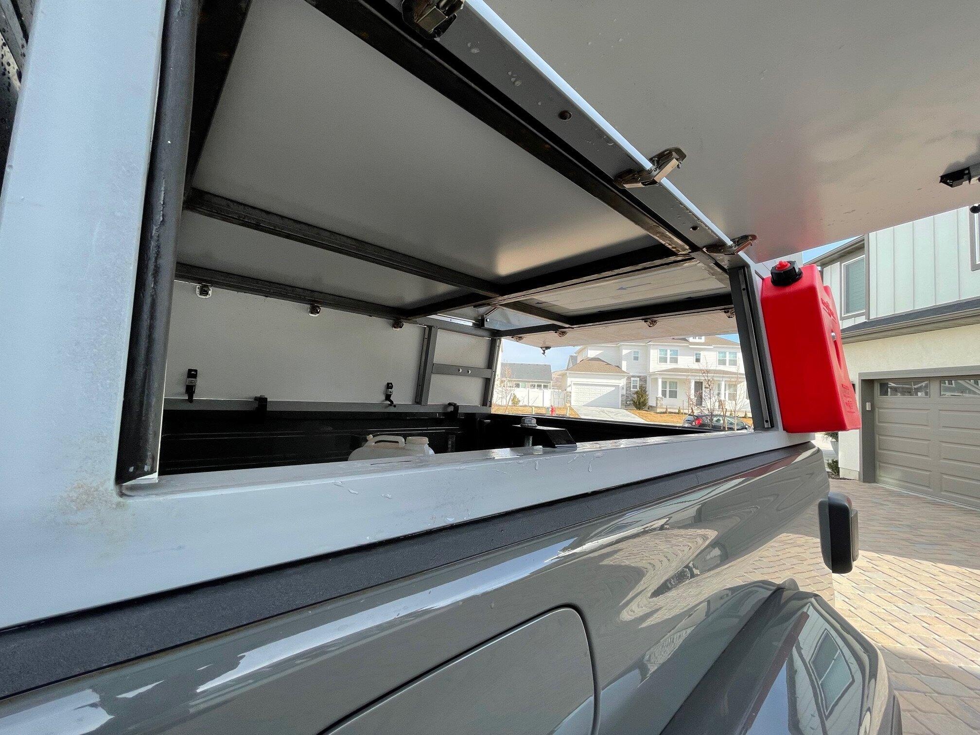 Jeep Gladiator My Tent Topper - Custom Wedge Tent Int1