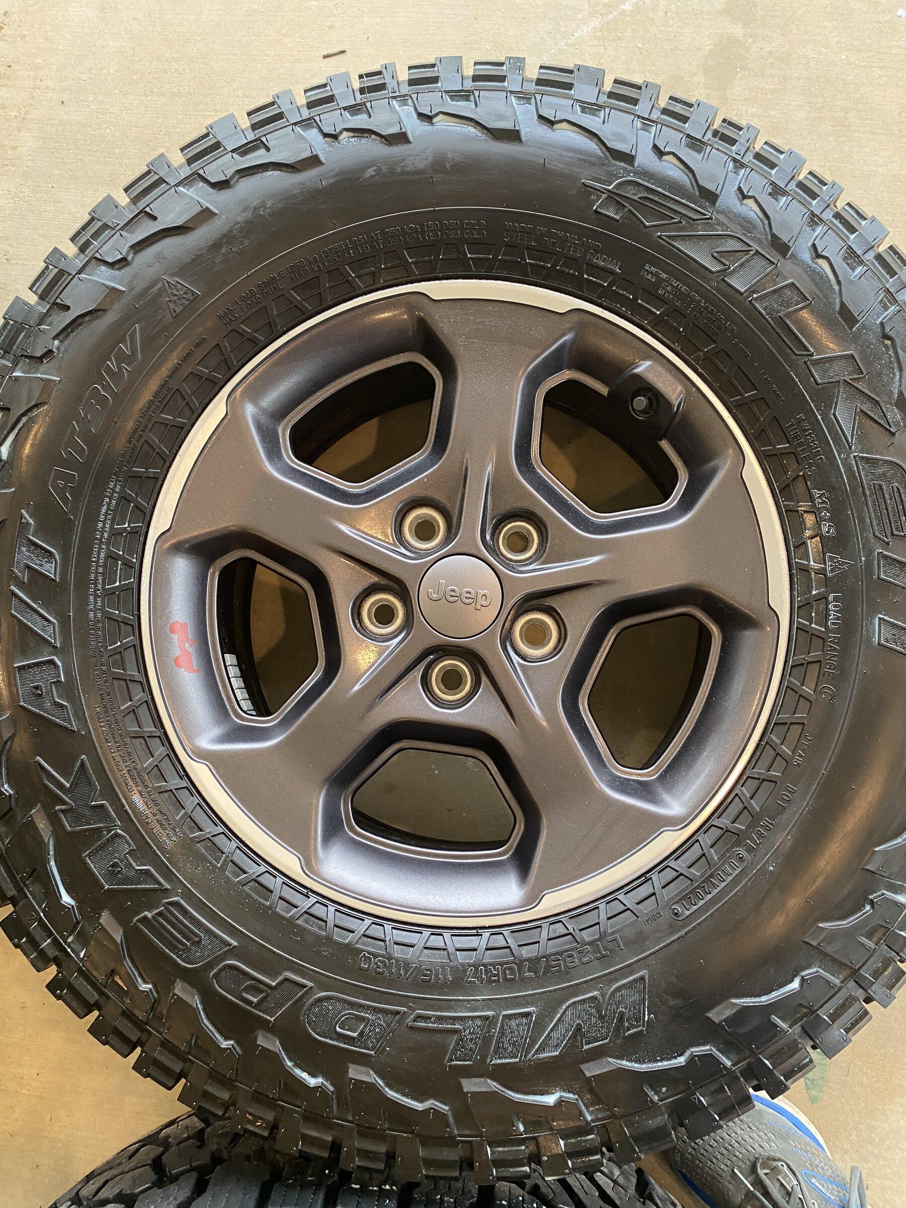 Jeep Gladiator Gladiator Rubicon Wheels $1000 E44EDBC8-2CD1-4999-BEC2-EEFFF0C7A78B
