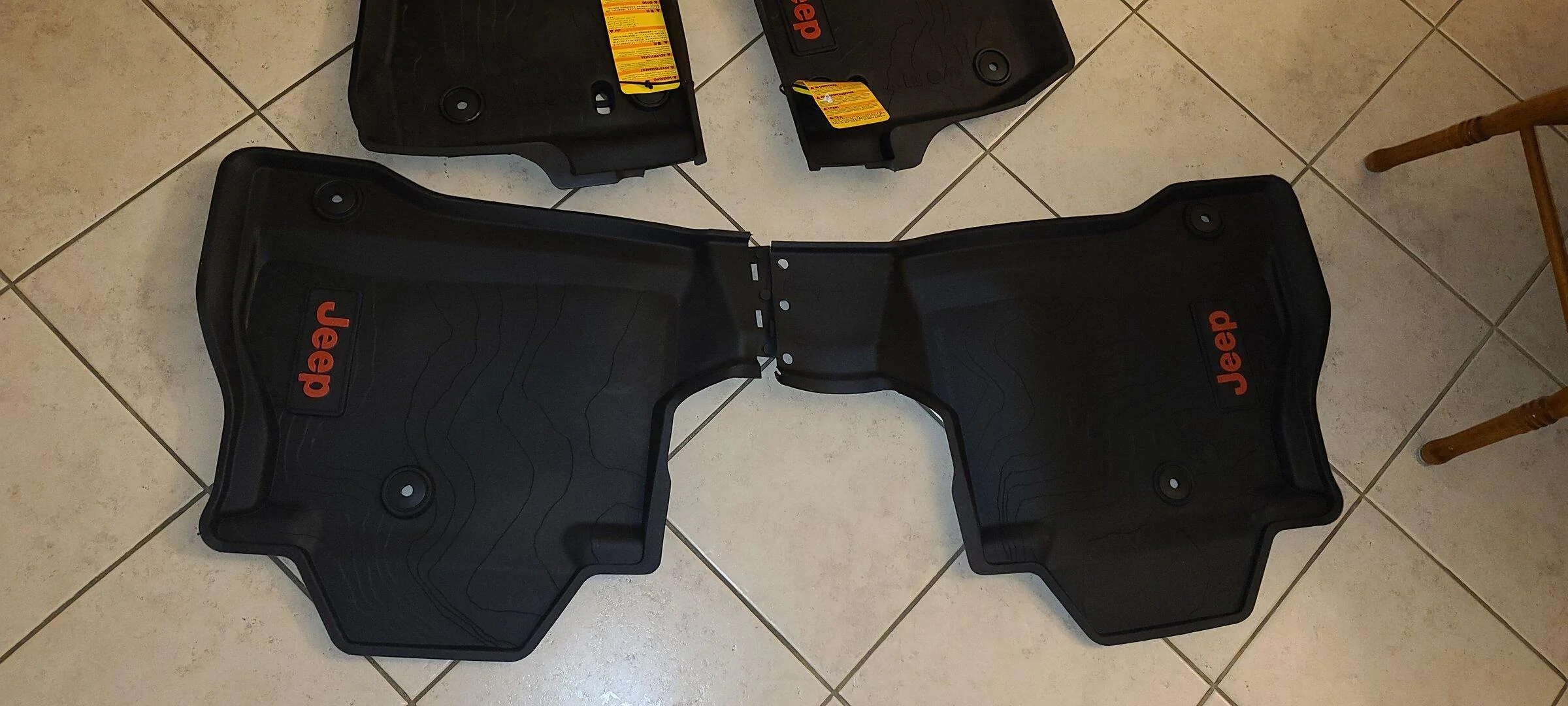 Jeep Gladiator BNIB-Mopar All Weather Floor Liners-Red Logo 20220321_114028