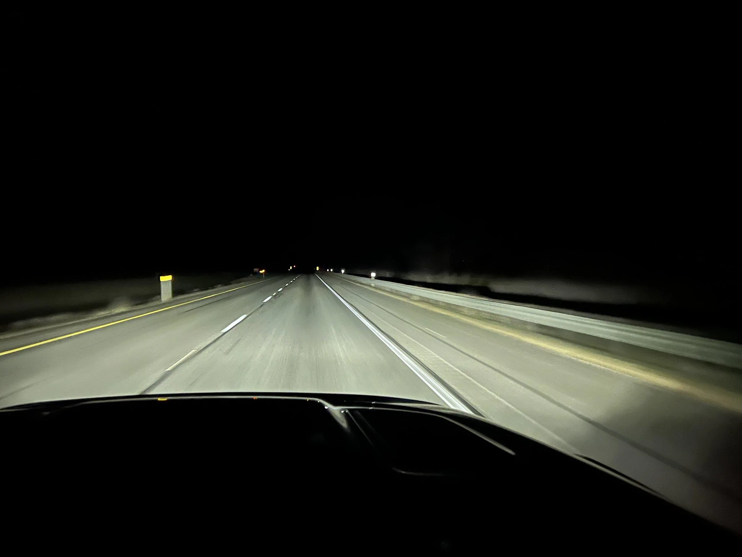 Jeep Gladiator Comparison (sort of ) with dash pics IMG_0167
