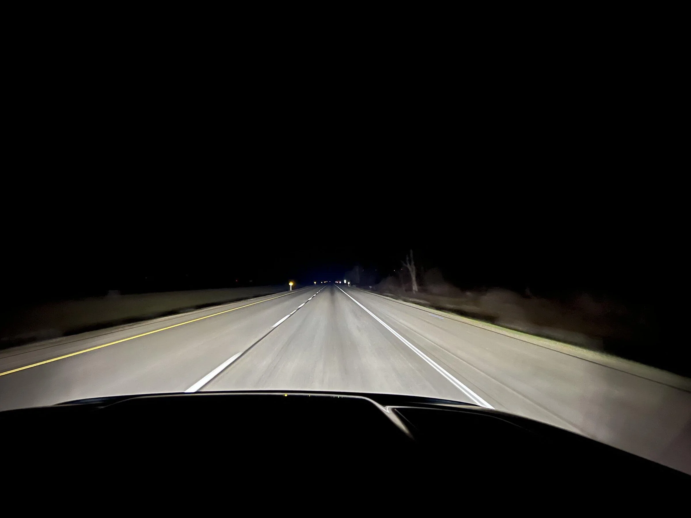Jeep Gladiator Comparison (sort of ) with dash pics IMG_0171