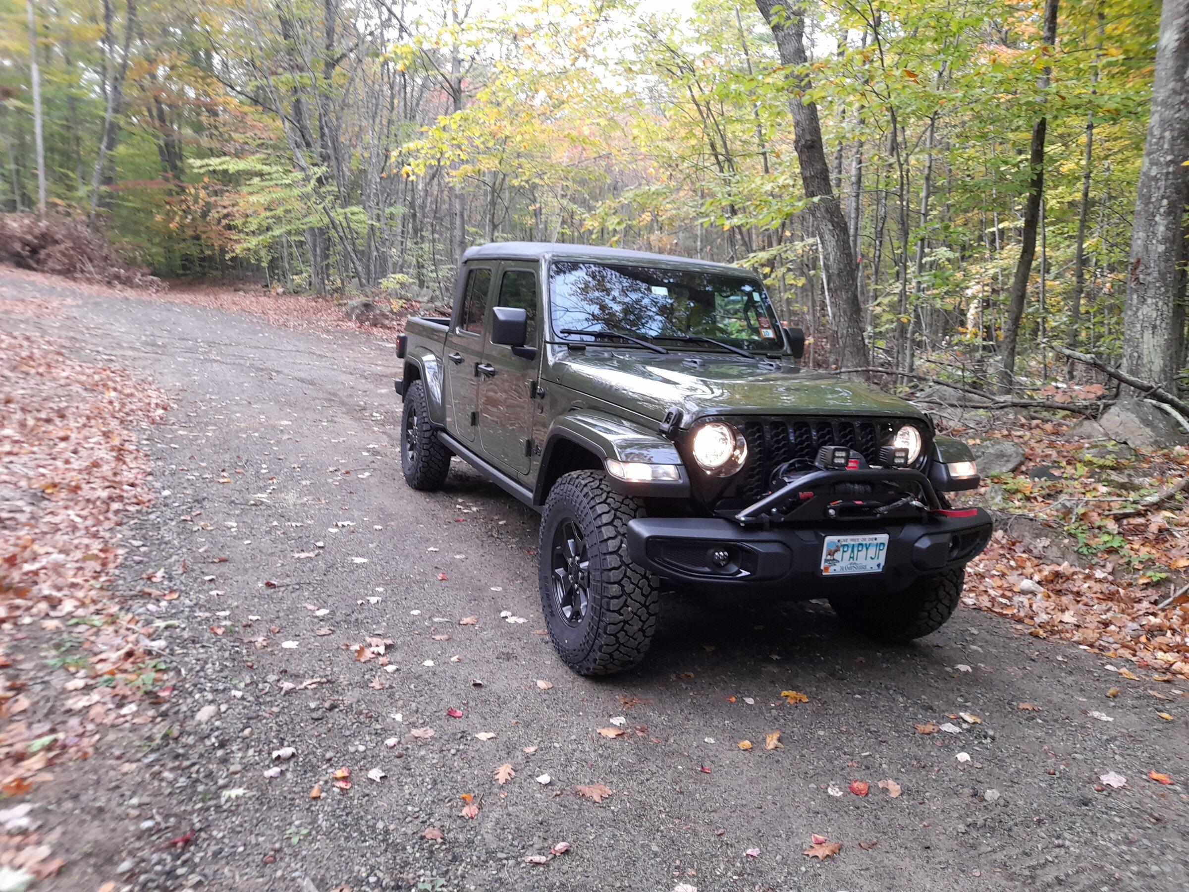 Jeep Gladiator 35s, MTs, no poke (11.5s), stock Rubi rims? 20211021_171659
