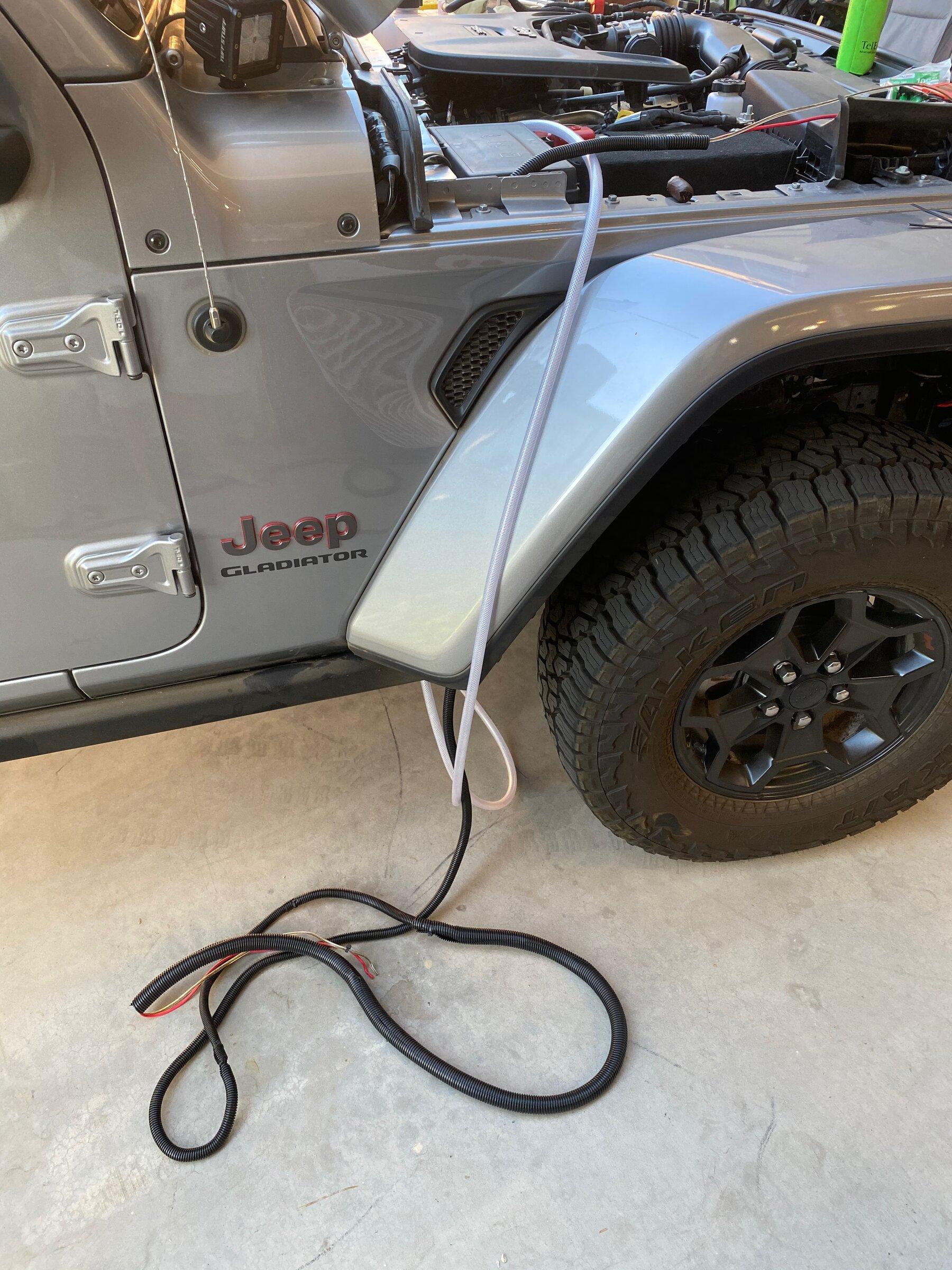 Jeep Gladiator Onboard air with custom under-vehicle mount plate compressor6