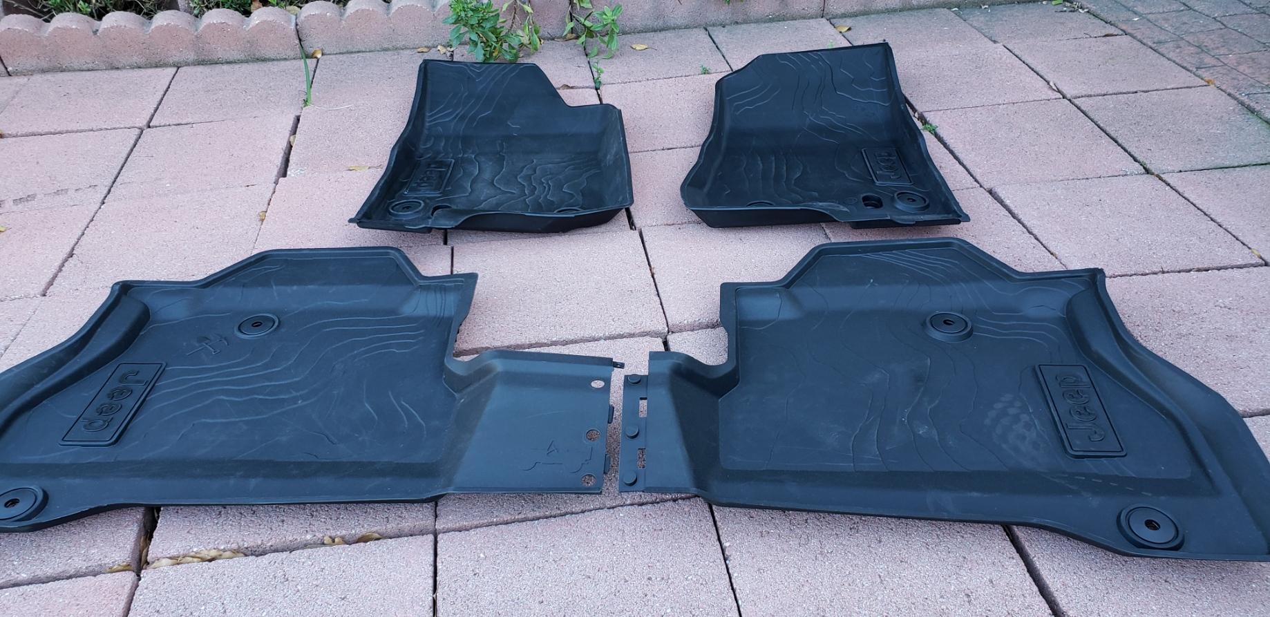 Jeep Gladiator For Sale: Mopar Jeep All Weather Floor Mats 20220321_170617