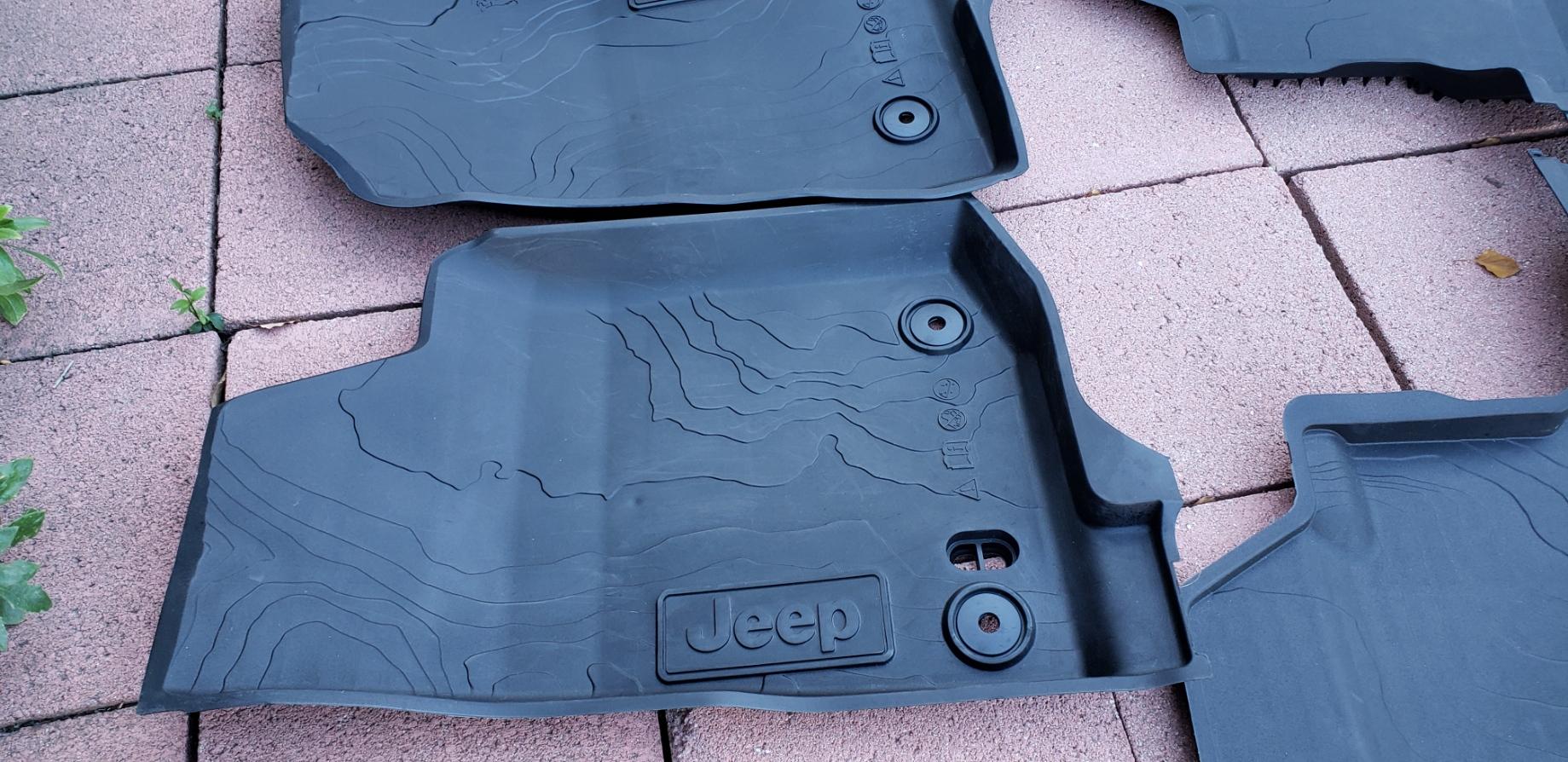Jeep Gladiator For Sale: Mopar Jeep All Weather Floor Mats 20220321_170649