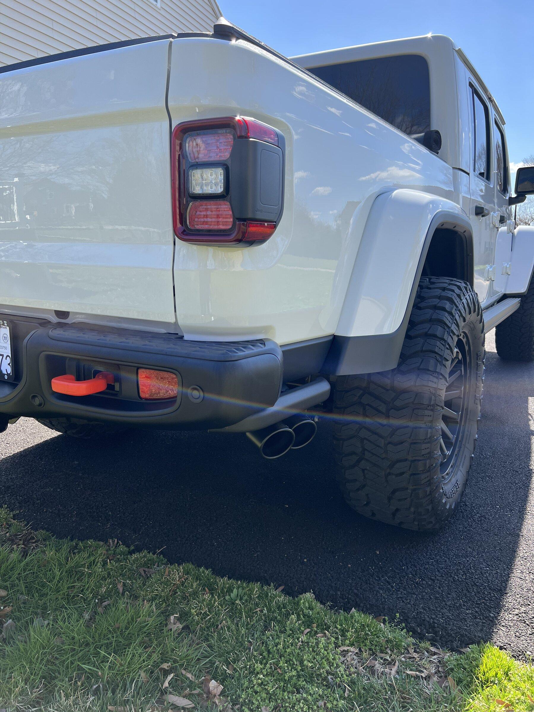 Jeep Gladiator Rubicon steel rear bumper swap 78CAD1D1-66AB-4E91-8D9A-372931DA8EBA