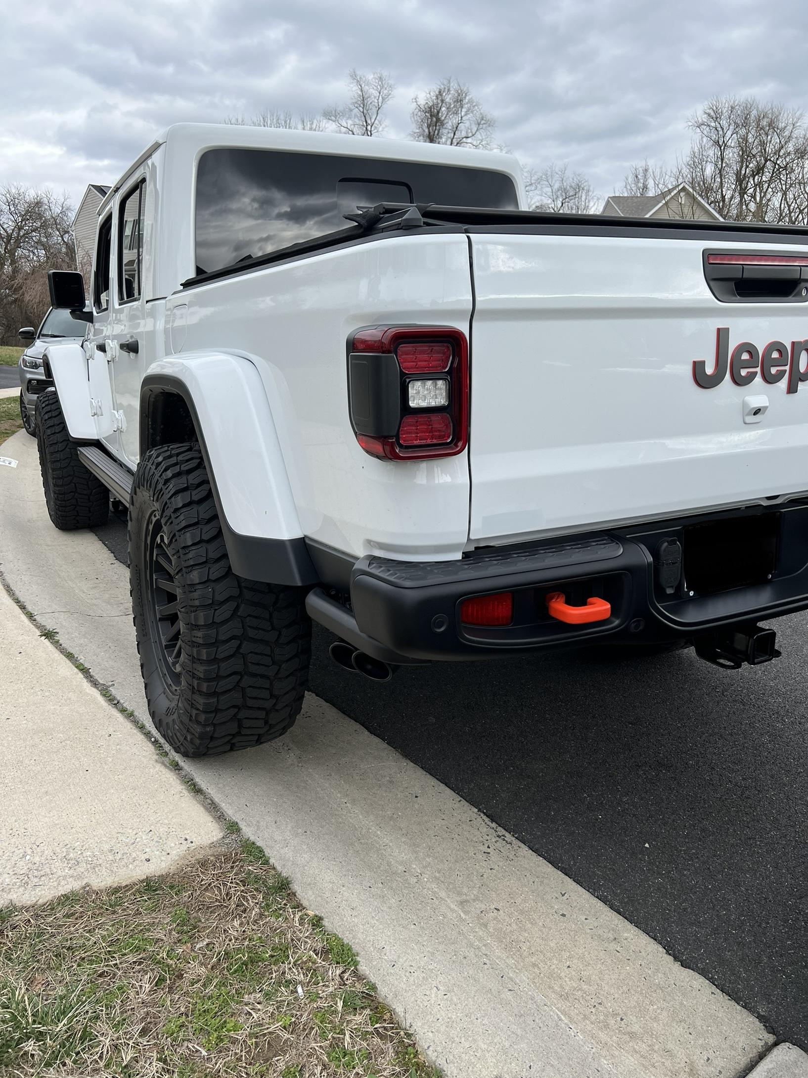Jeep Gladiator Rubicon steel rear bumper swap BF1341B1-6874-4A2D-BF0B-B36D46D9CD6B