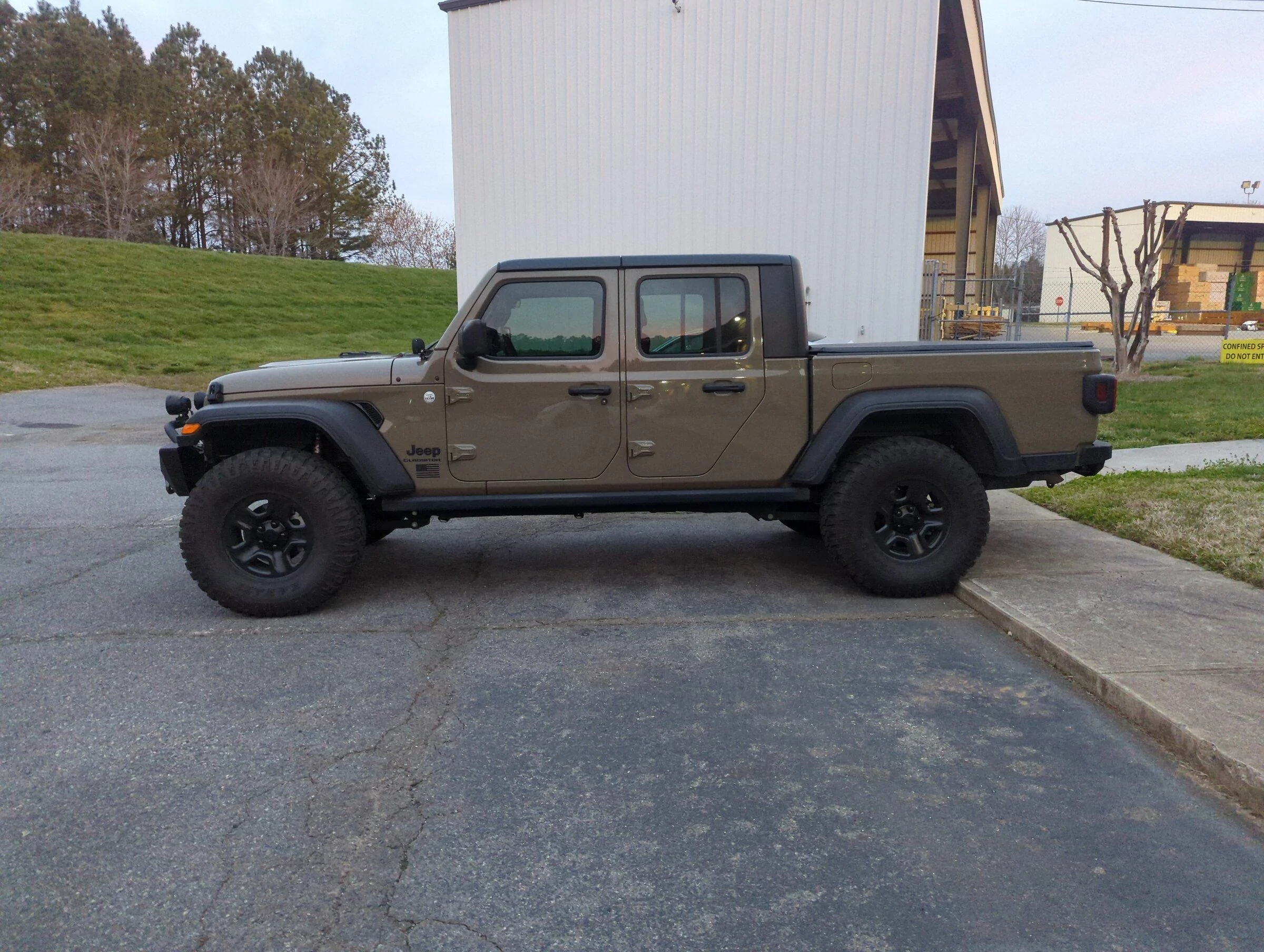Jeep Gladiator 2.5” lift installation cost? 16479478733611473879901024710711