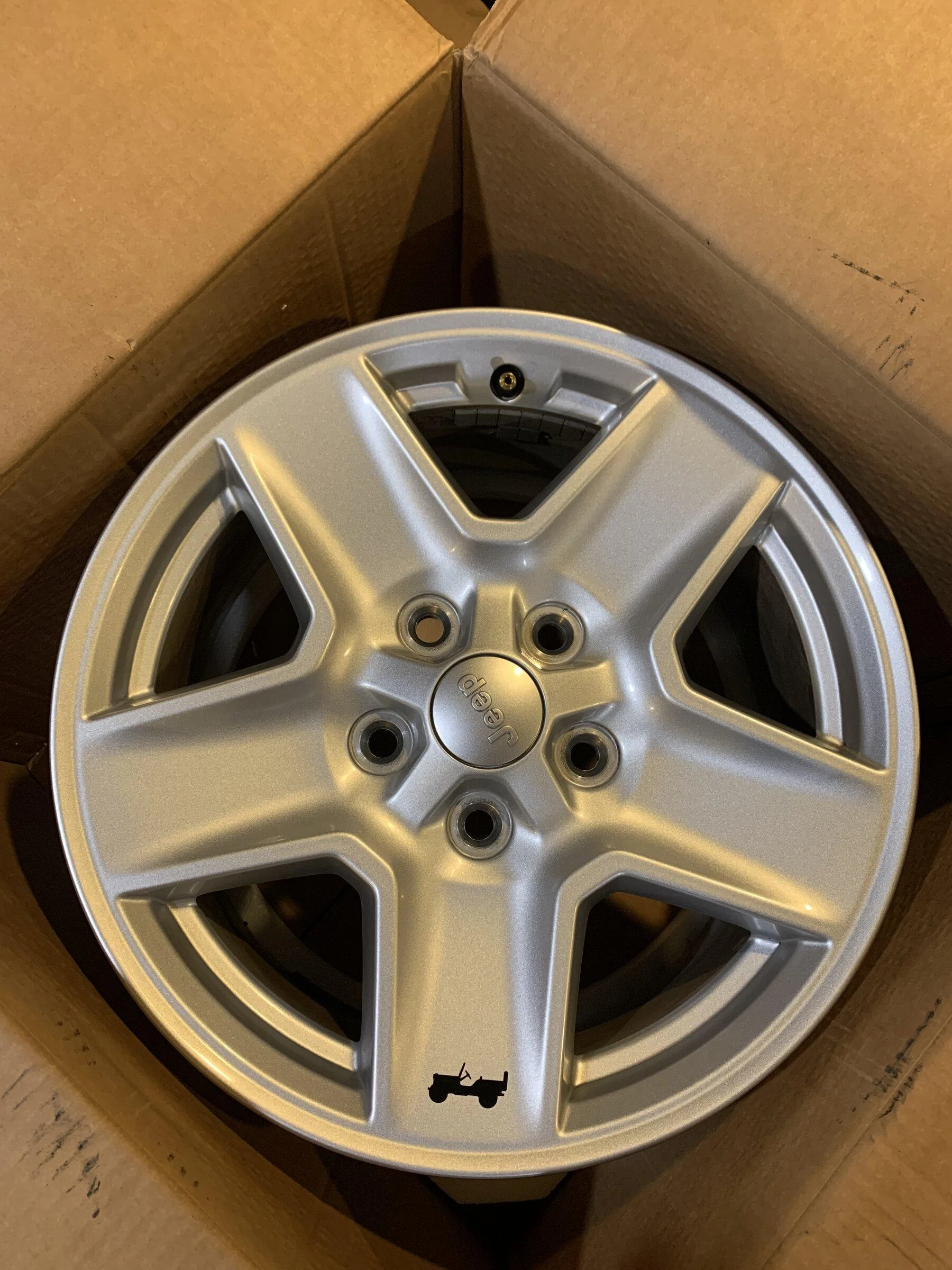 Jeep Gladiator Sport S Wheels $50 for all 4 CD4F77C2-DADC-4165-8275-C088264C872A