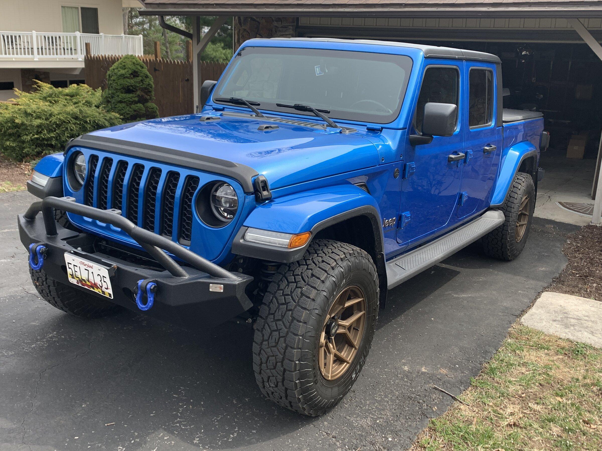 Jeep Gladiator 2020 Gladiator Overland 6 Speed Manual with upgraded gears $45,000 B4CBD708-9F2B-4796-975B-1F162E557D33