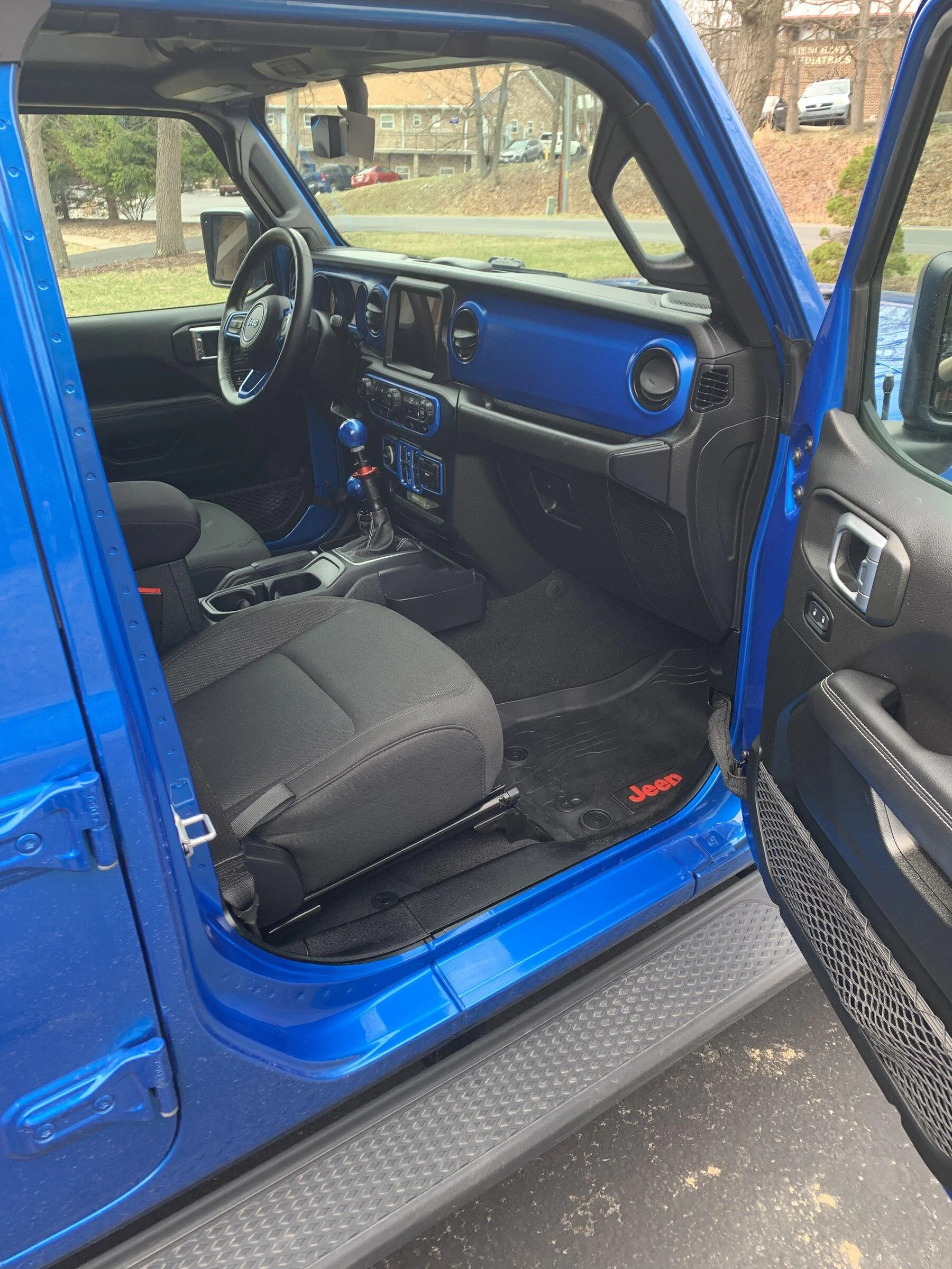 Jeep Gladiator 2020 Gladiator Overland 6 Speed Manual with upgraded gears $45,000 63859B41-B3A4-4F21-A4FA-8C1052506CA5