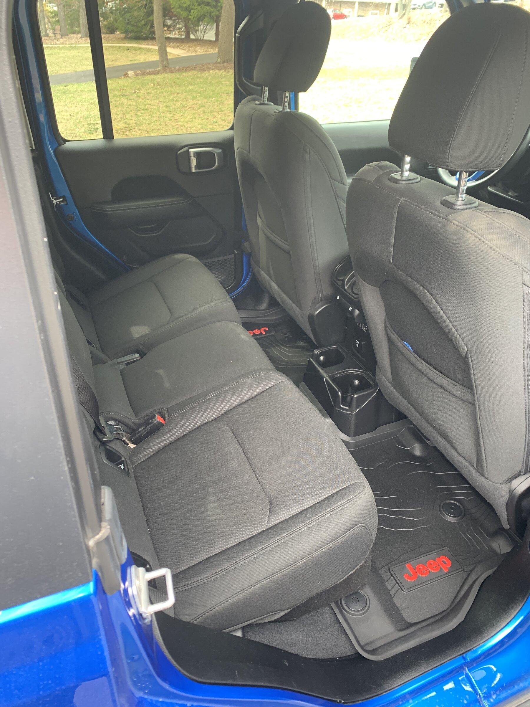 Jeep Gladiator 2020 Gladiator Overland 6 Speed Manual with upgraded gears $45,000 EFDB2EE2-7B39-44AE-8E76-EB5C747C2B1F