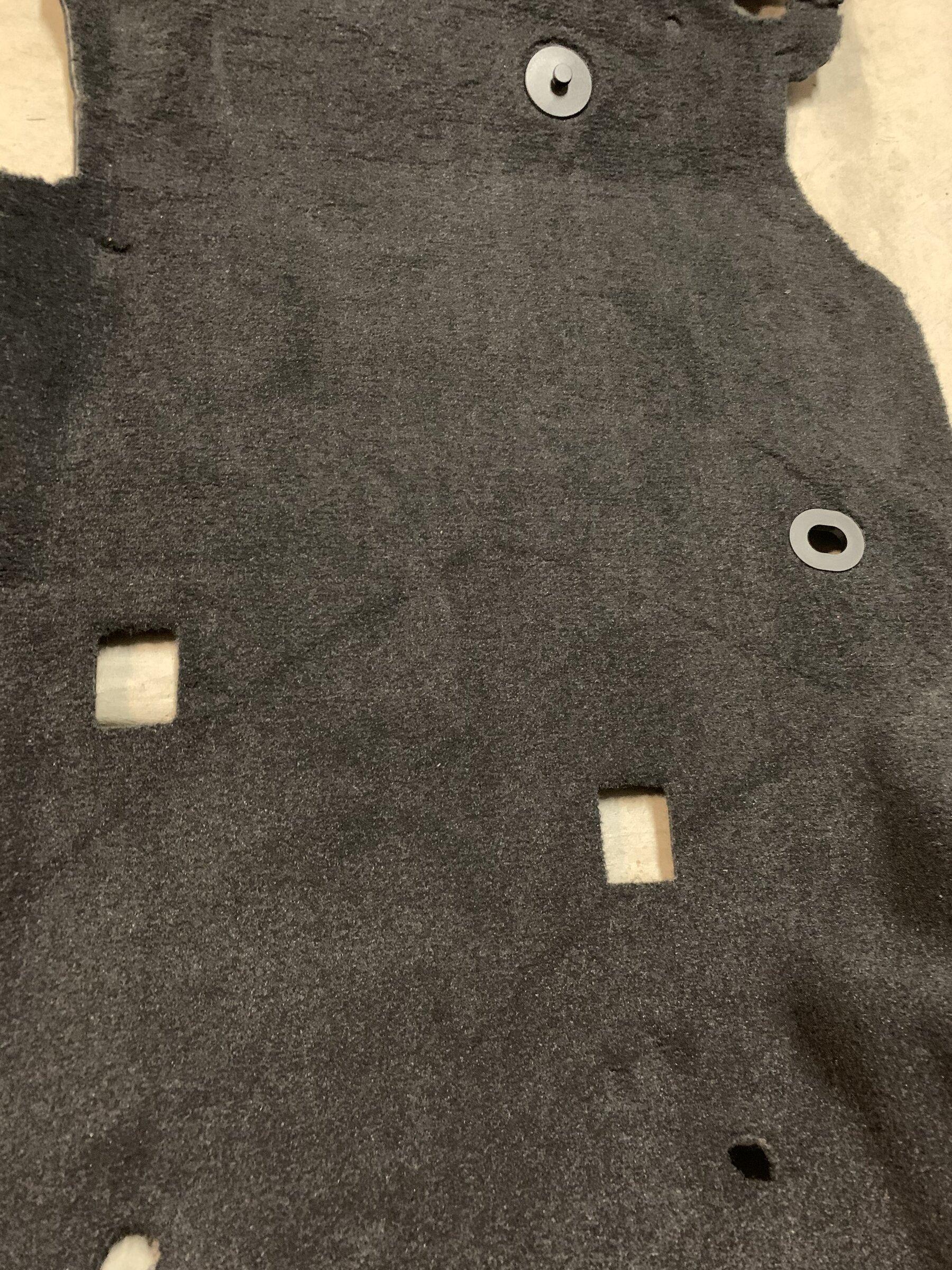 Jeep Gladiator Original interior carpet for sale 8E32F733-6FEF-4E63-9CFD-DA9681552F09