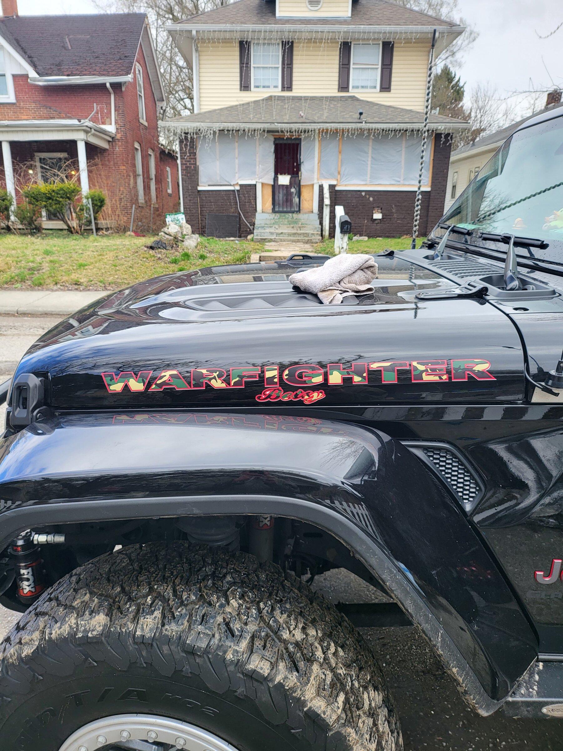Jeep Gladiator Stickers and decal pics! 20220323_152227