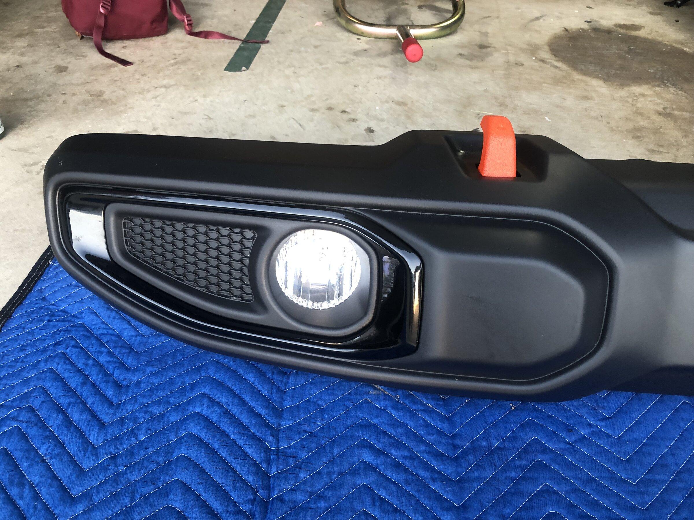 Jeep Gladiator Cali edition/Mojave front bumper 241A8629-EF8A-4780-A47A-B8ED93AF726B