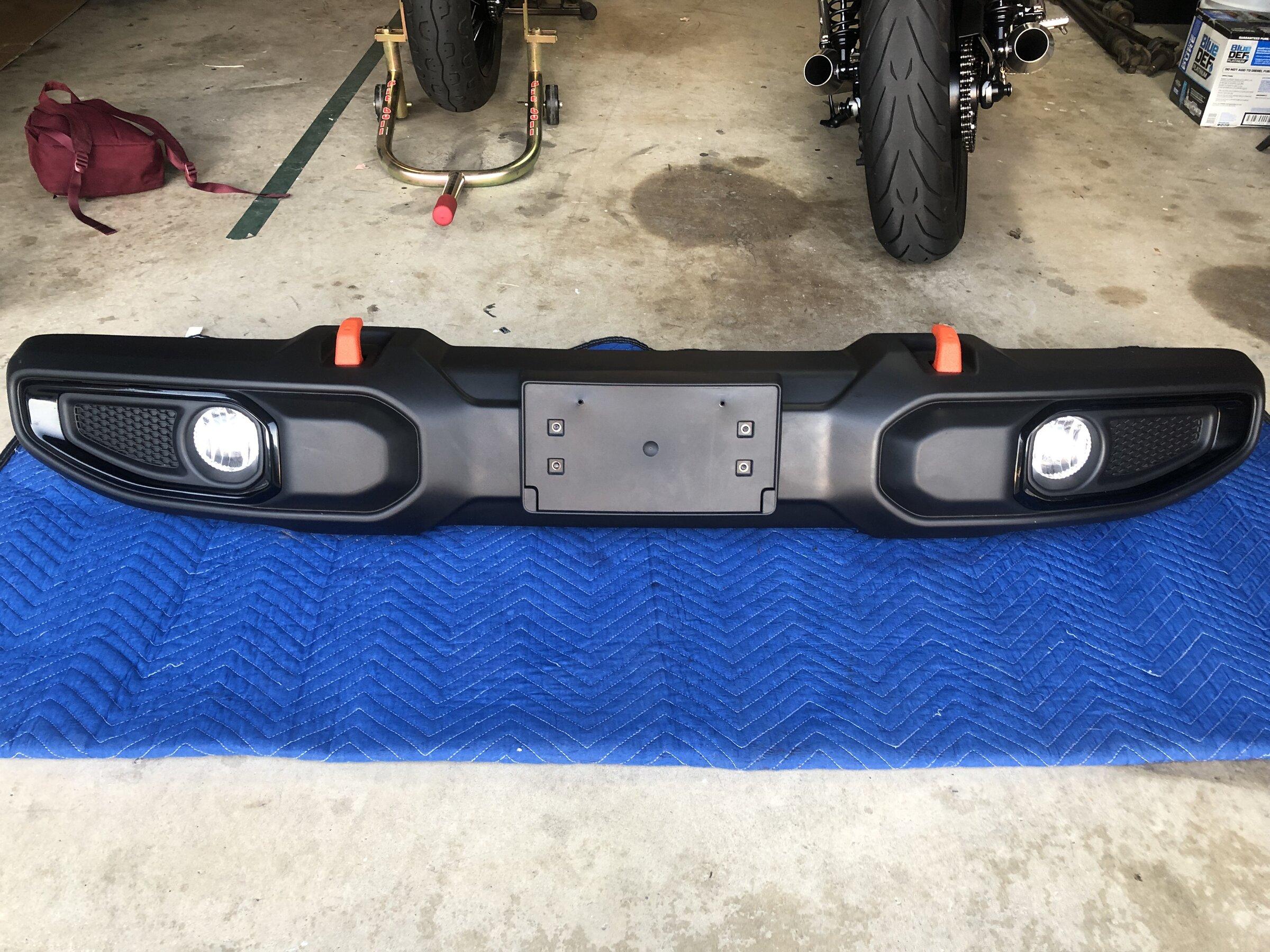 Jeep Gladiator Cali edition/Mojave front bumper IMG_8392.JPG
