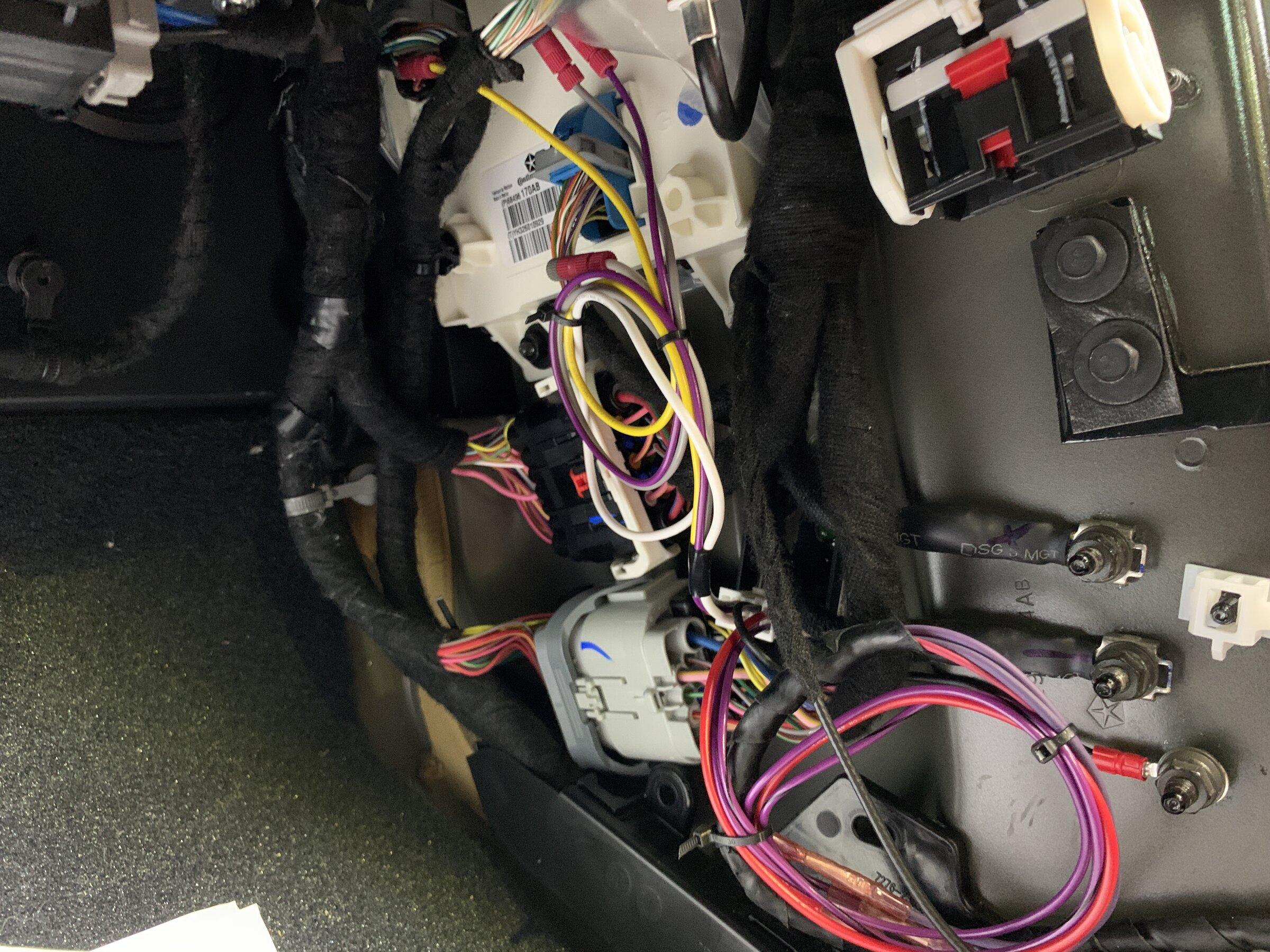 Jeep Gladiator Installed the XL Amp Steps on my Gladiator - Pics, wiring details BAE8D138-0109-4B27-8552-E1ED5E2DC4C4