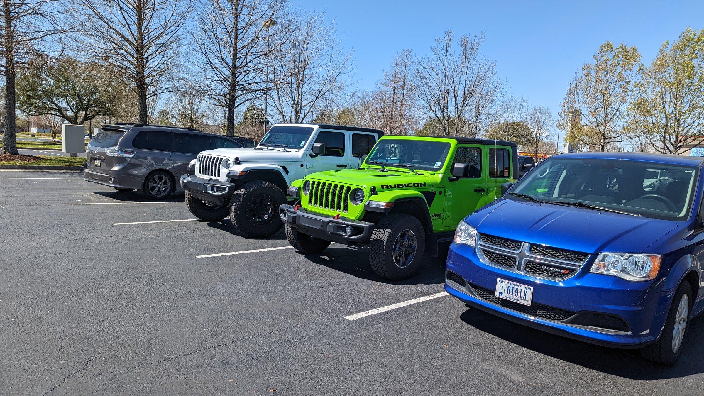 Jeep Gladiator Jeeps Parking Next To Jeeps PXL_20220324_165722540