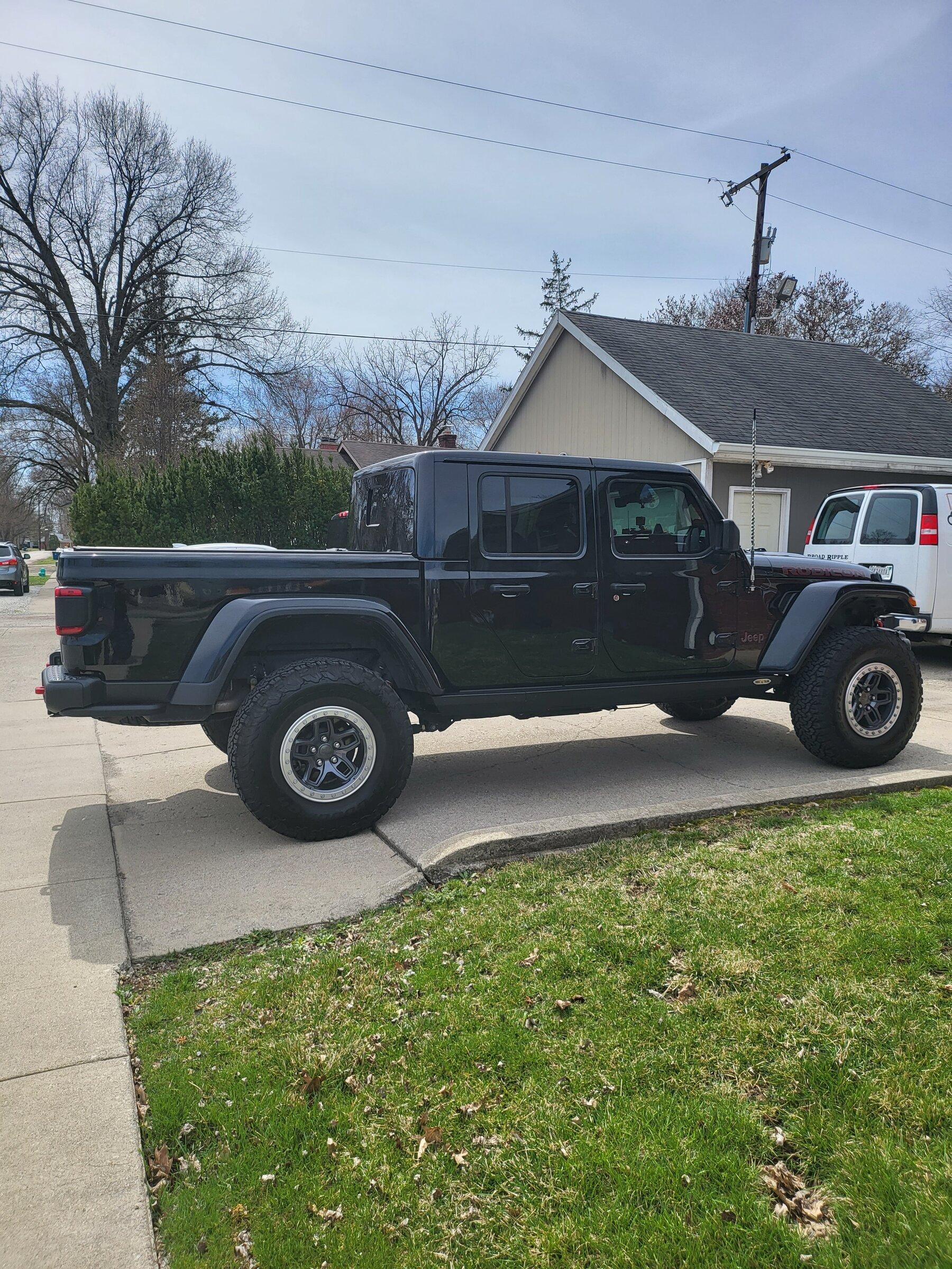 Jeep Gladiator "Betsy" The Memorial Gladiator 20220321_134553