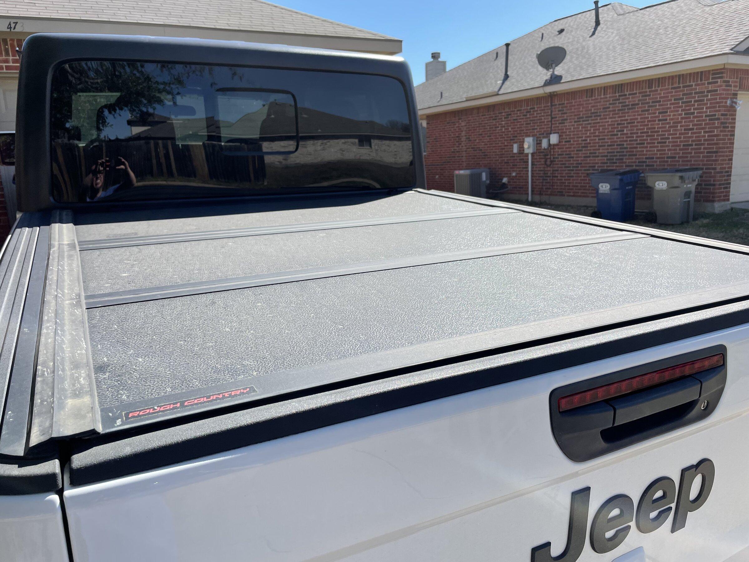 Jeep Gladiator 2020 Bright White Max Tow 075F874A-FE64-4707-8E6C-DB45E4D9FBEB
