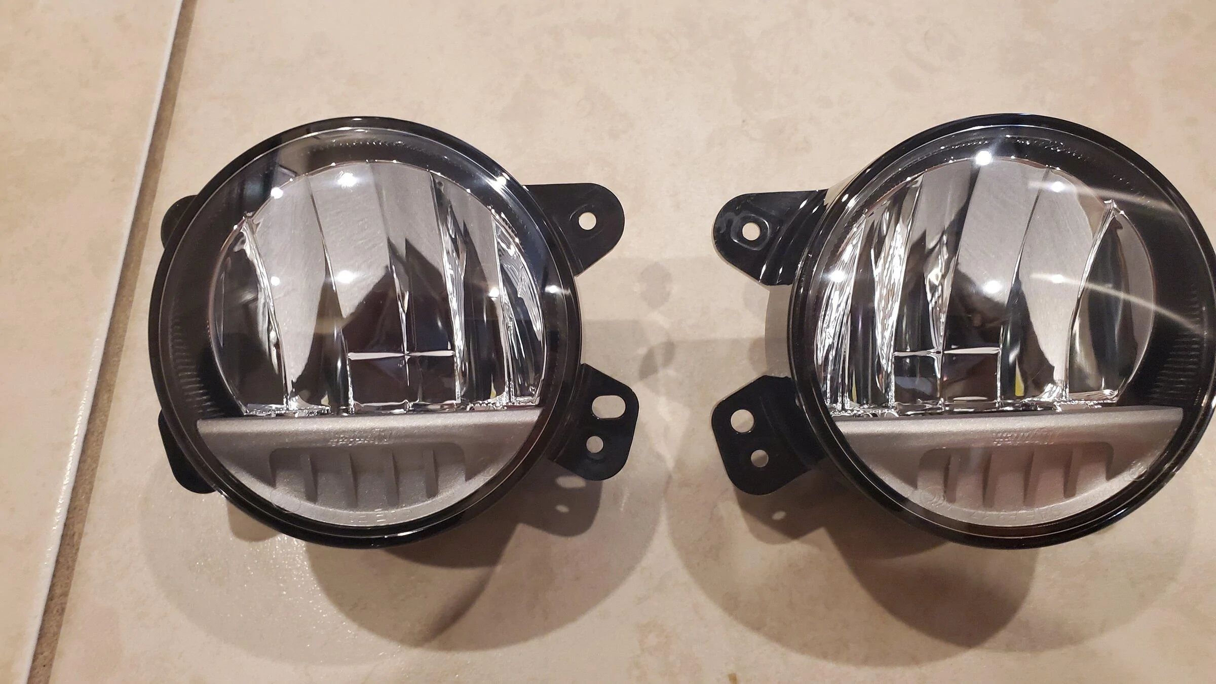 Jeep Gladiator Mopar OEM LED Fog Lights $150 20210123_124752