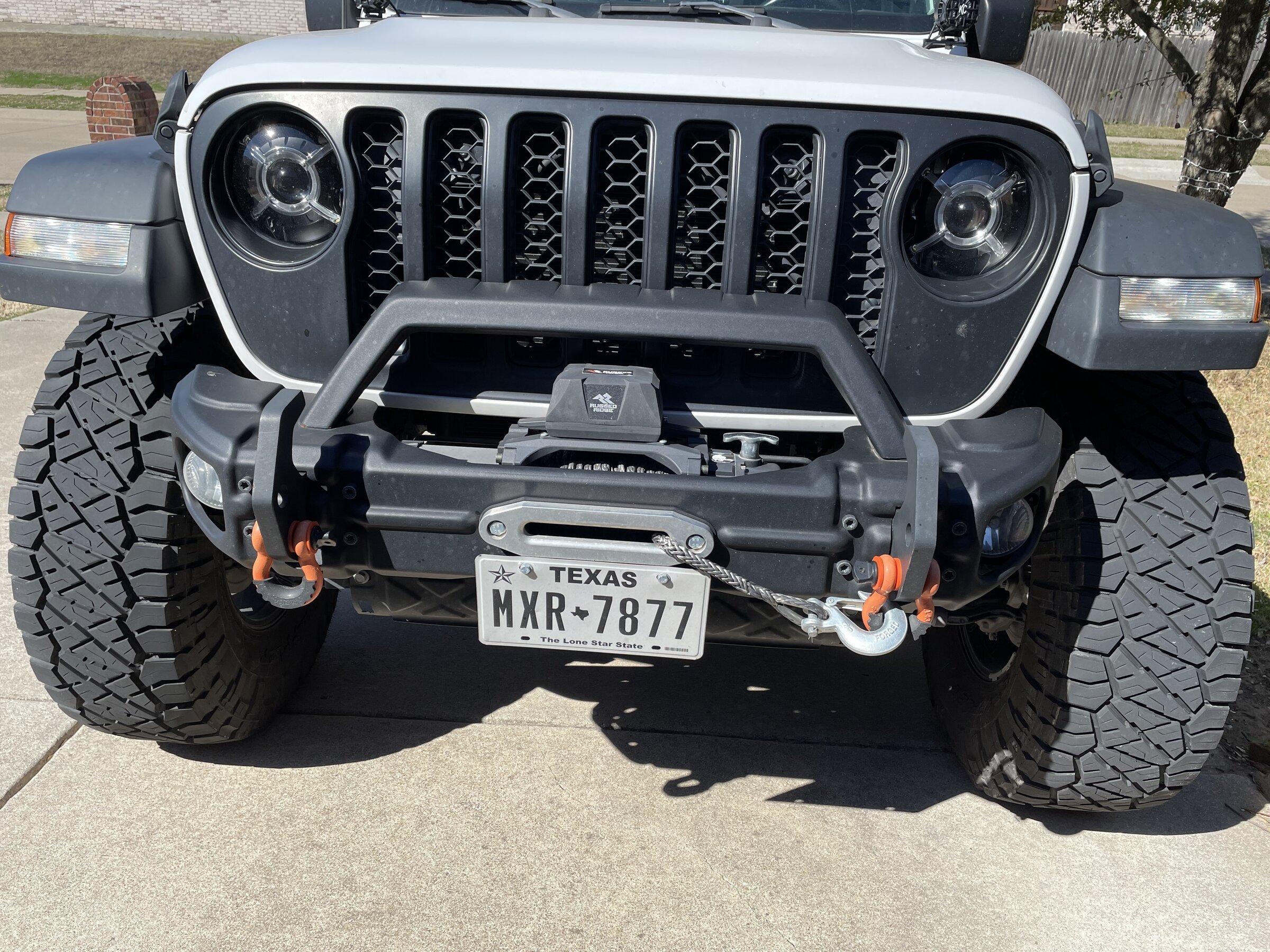 Jeep Gladiator 2020 Bright White Max Tow 0E1BCAC8-3A9E-4D7A-B9BB-CA4F0C8DDA66