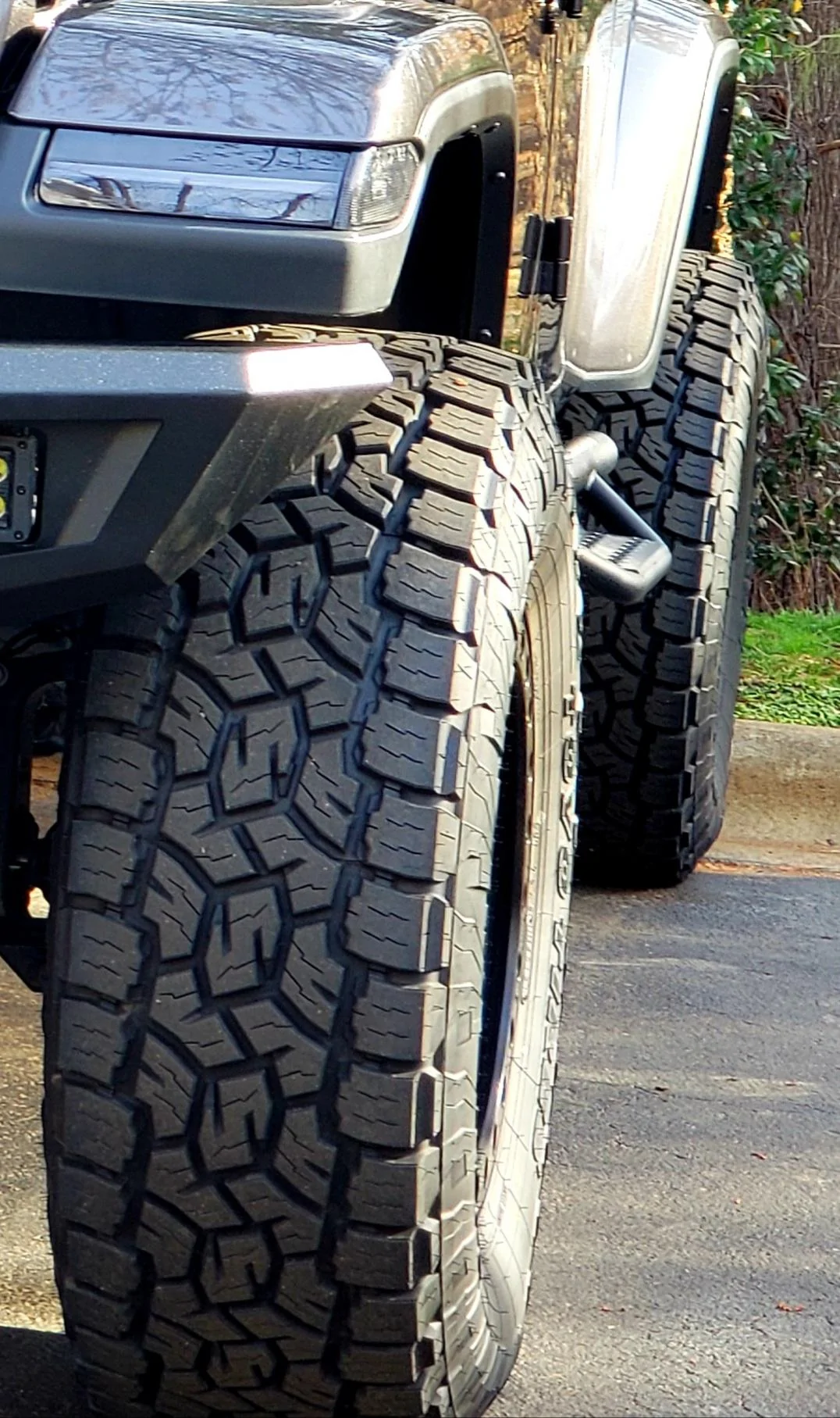 Jeep Gladiator Toyo Open Country A/T III. 285/75s vs 35x11.5s 20220325_004802
