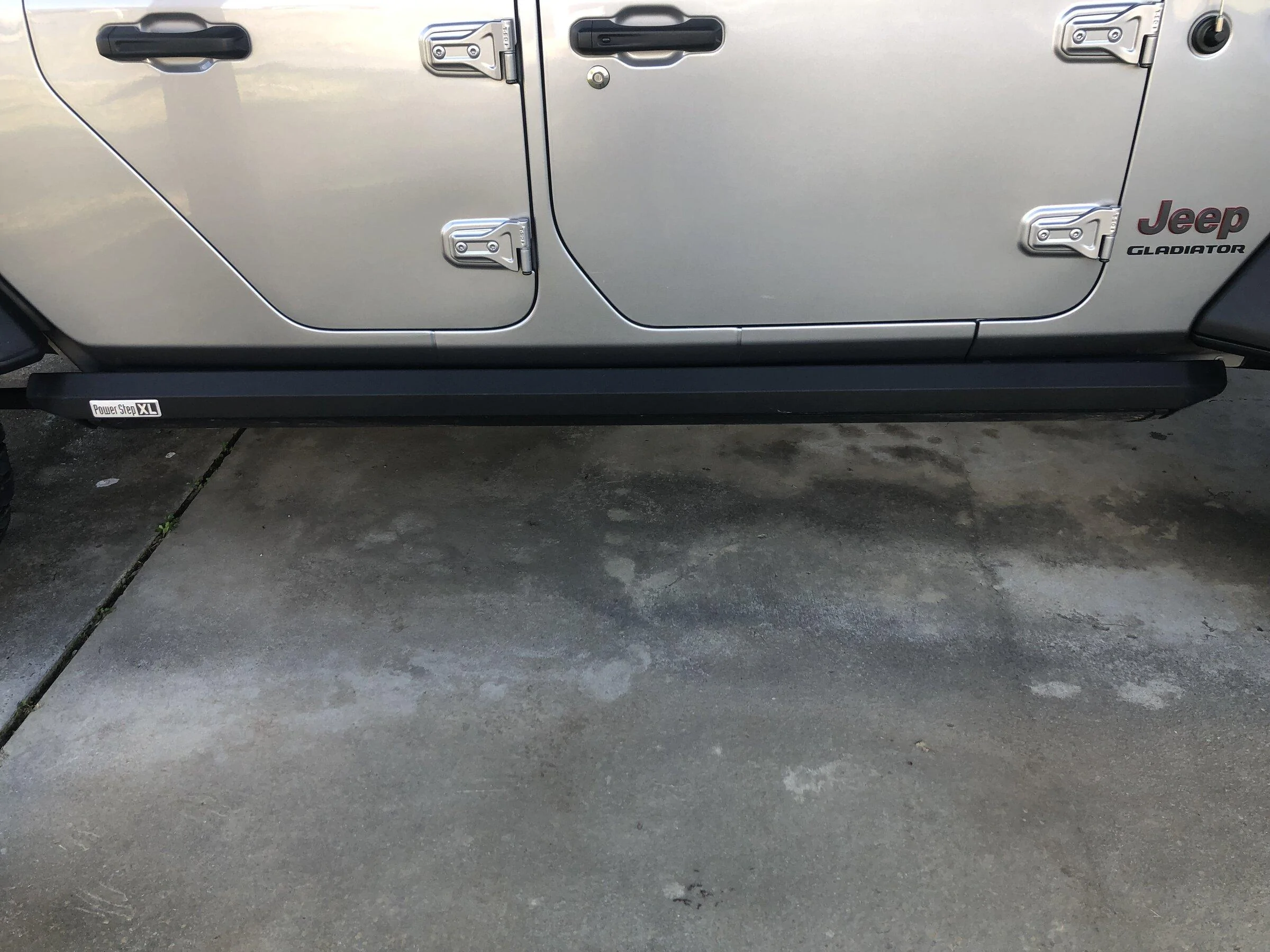 Jeep Gladiator Please show me your Steps 50E2682F-2C68-498D-A0F1-C7C28AC49821