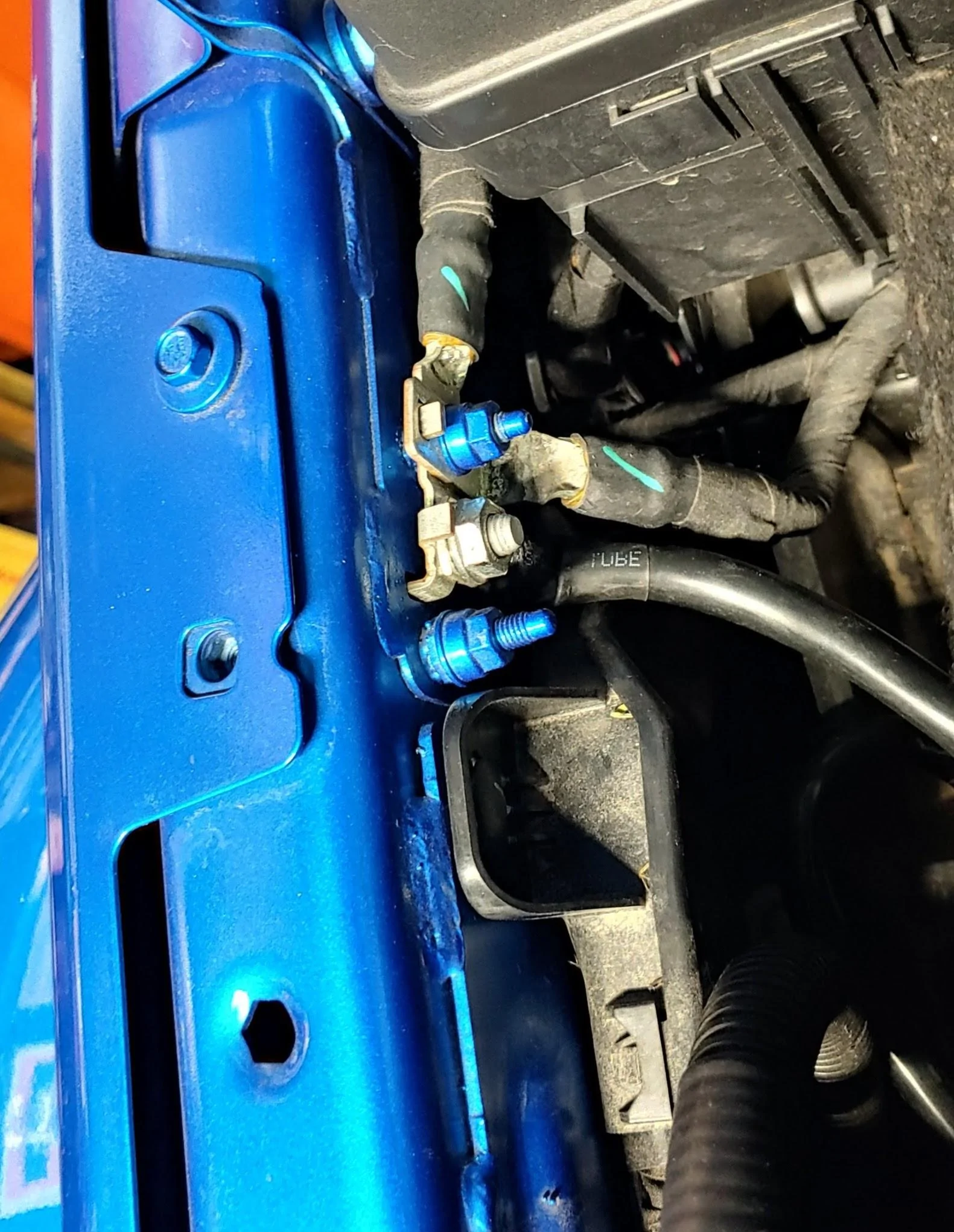 Jeep Gladiator Your battery voltage - truck off and at rest JT-body ground