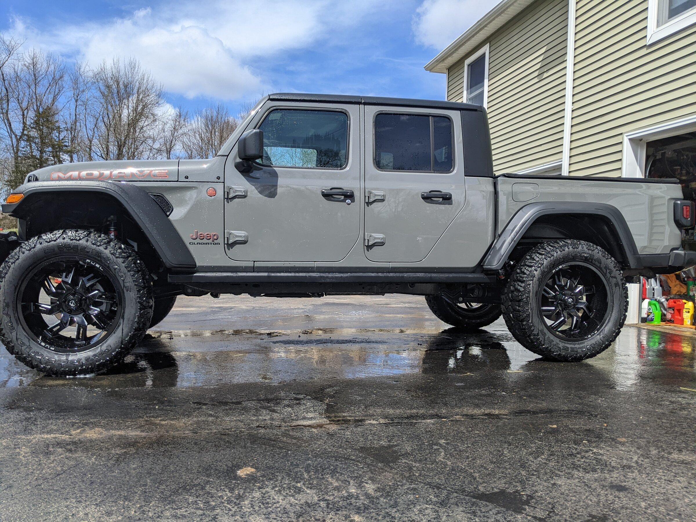 Jeep Gladiator NEW Lift for Mojave! PXL_20220325_164841601