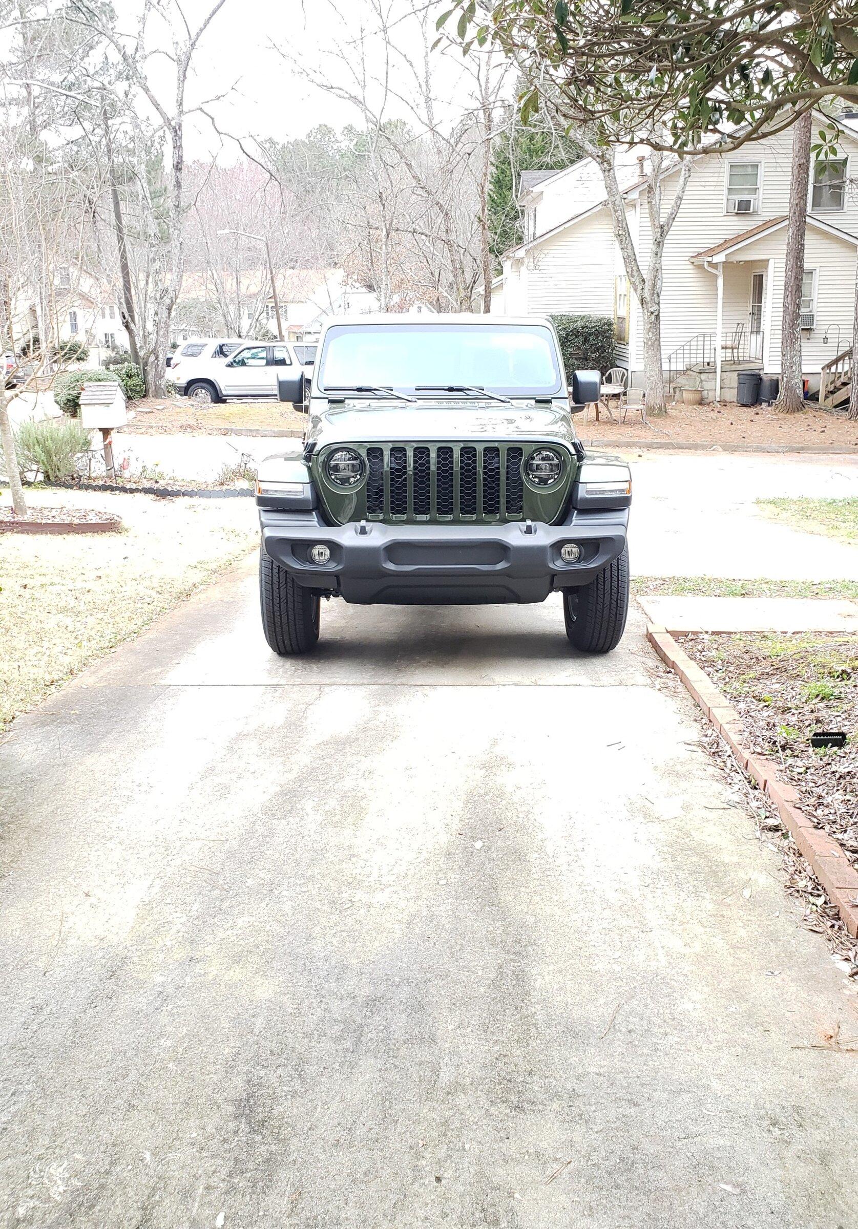 Jeep Gladiator What are these? 20220128_162803