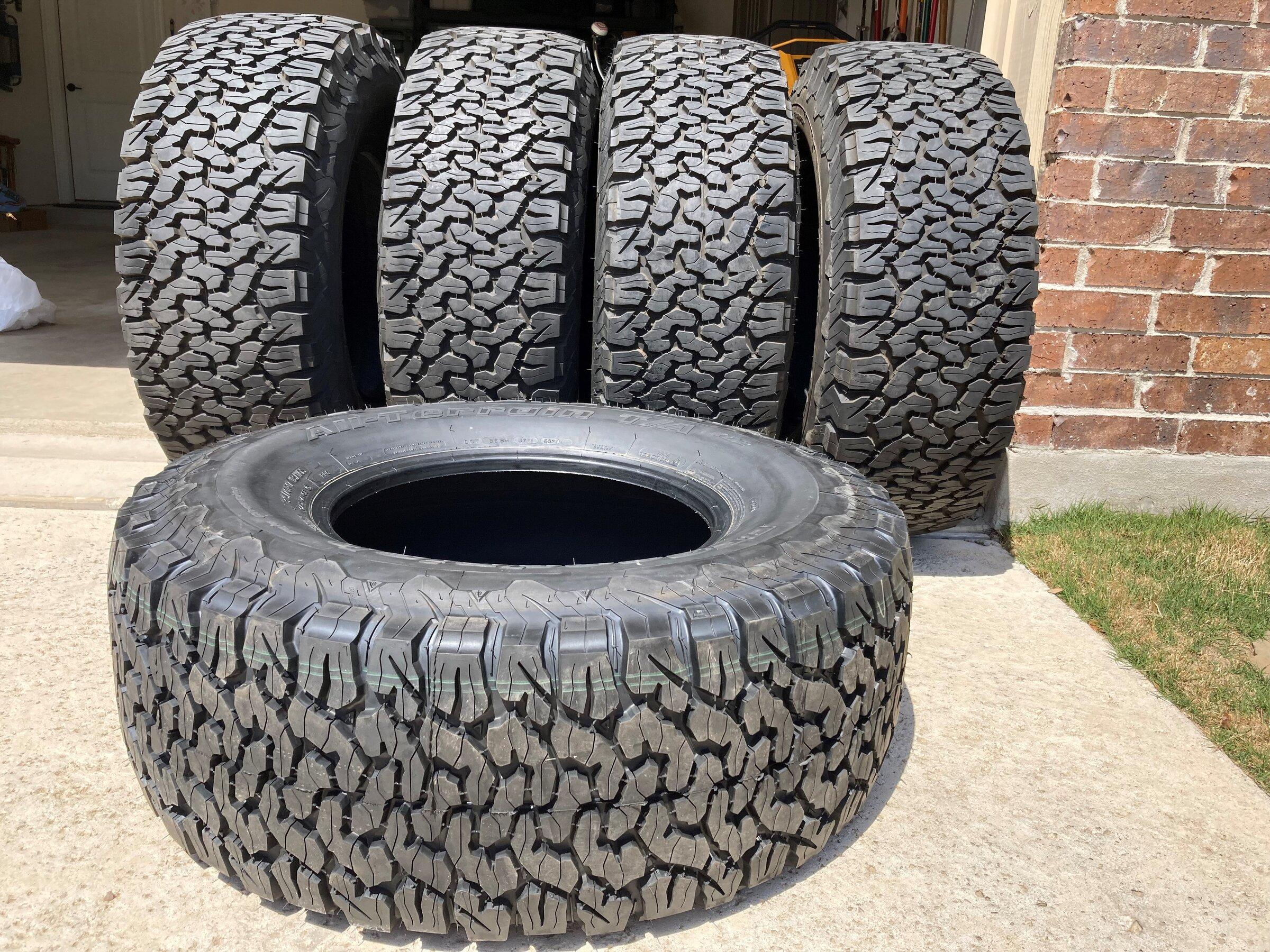 Jeep Gladiator BFGoodrich All-Terrain KO2 315/70R17 - Set of 5 Almost New Tires 5t