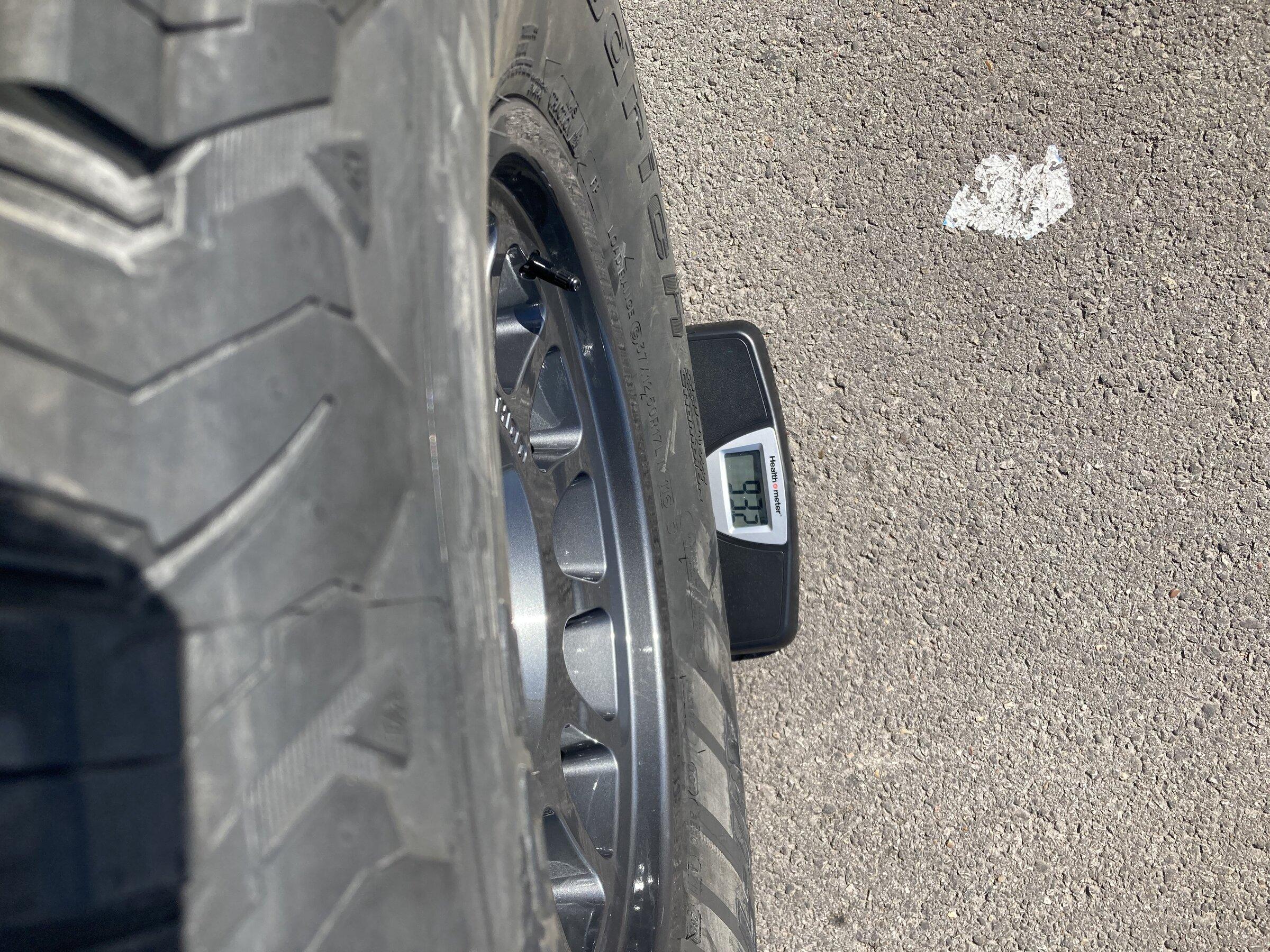 Jeep Gladiator Stock Mojave w/ 37s Thread a9c55214-7ebe-4ca9-a04c-f930f2cf68db-jpe