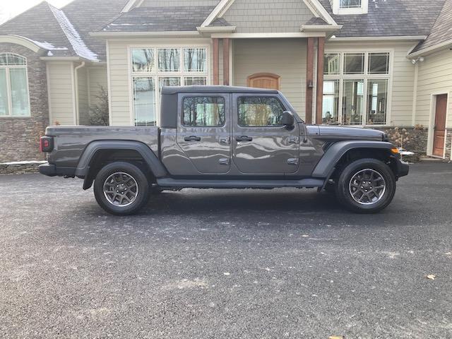 Jeep Gladiator Anybody Completely Enamored with the MAX TOW Stock? AB6F1A14-A014-4F6C-8CBA-8C6528AD2E04