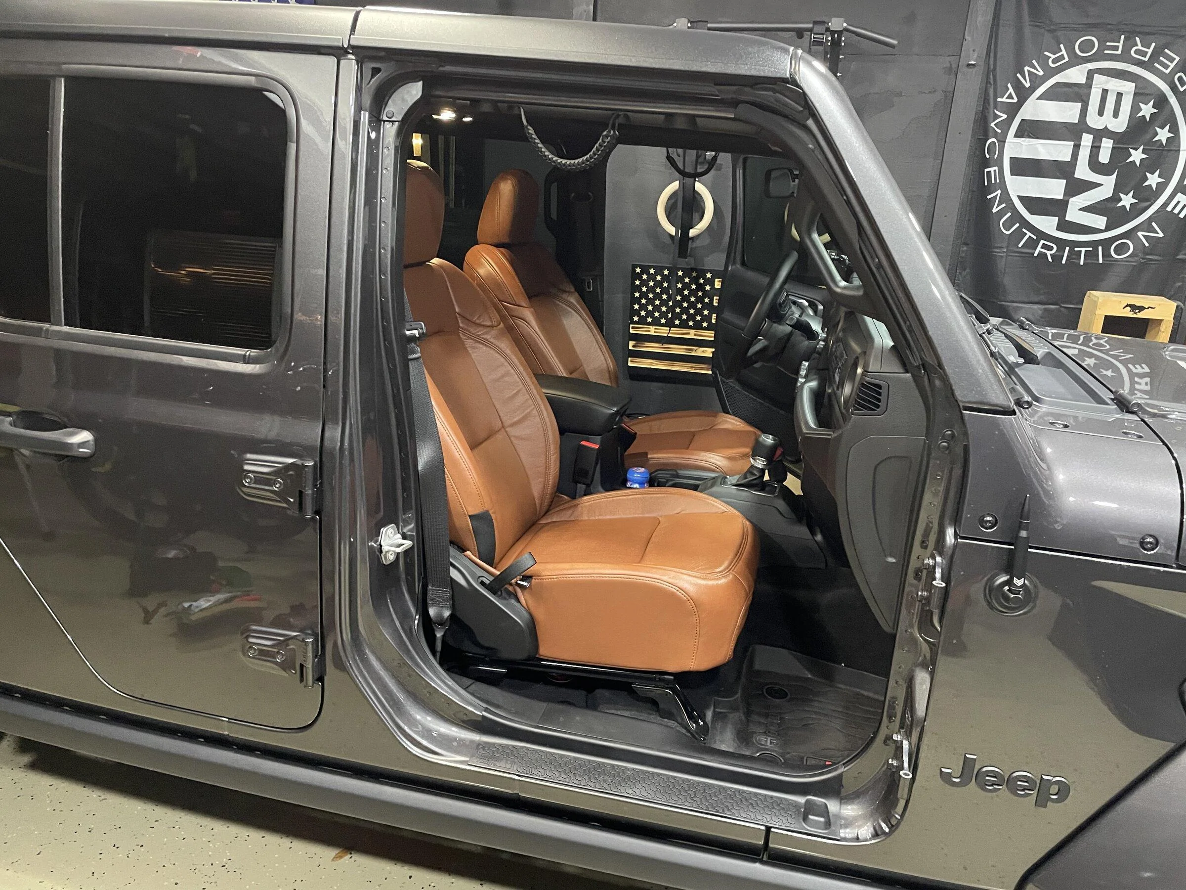 Jeep Gladiator New leather interior FE97EC30-356A-473F-A3B8-4897F1A8D47C