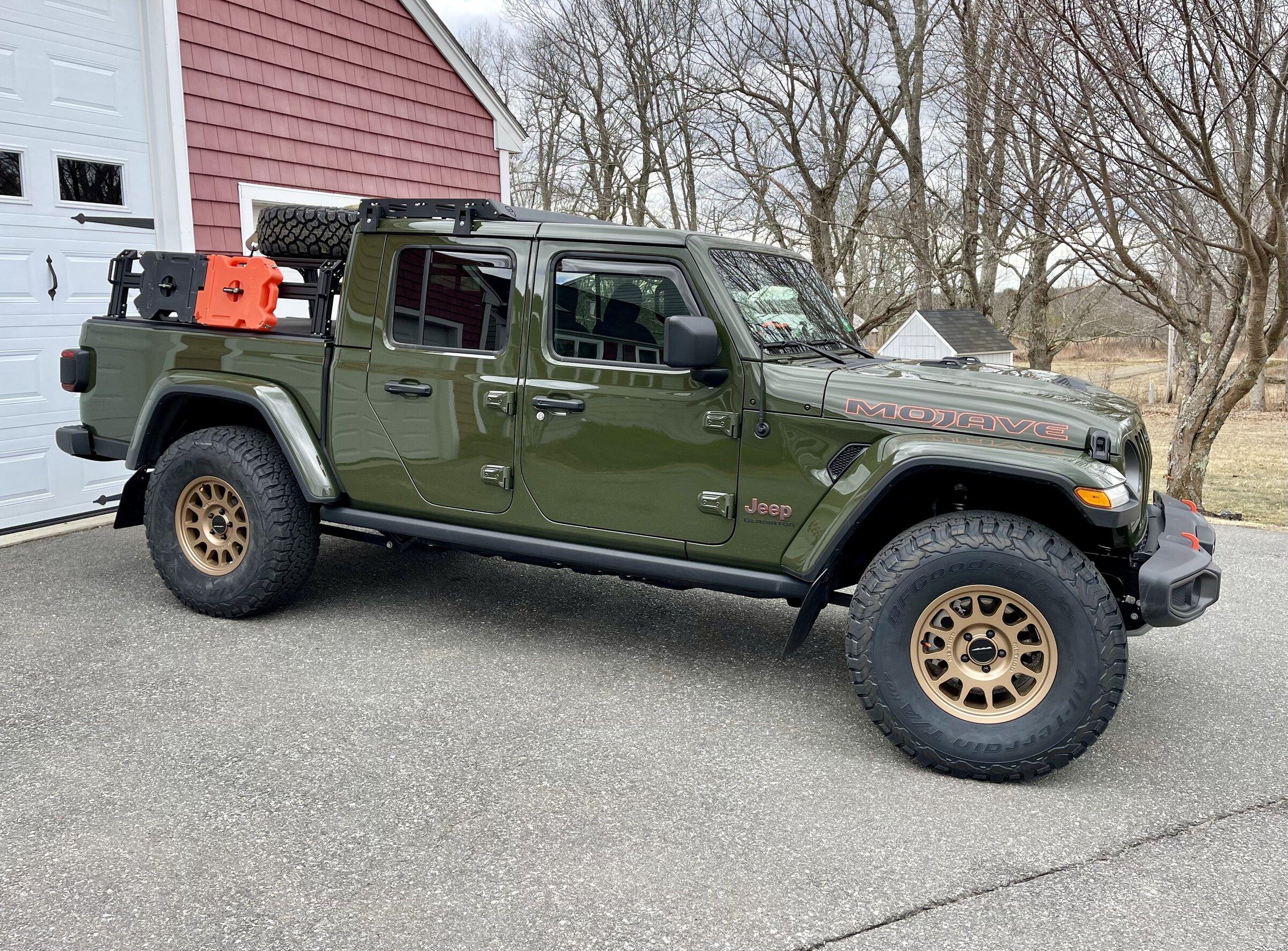 Jeep Gladiator That “tuck” though! - 37" BFG KO2 C with +25 mm Method Wheels - No Lift E1097A5D-3C2B-4D06-B42F-A026A7E12540