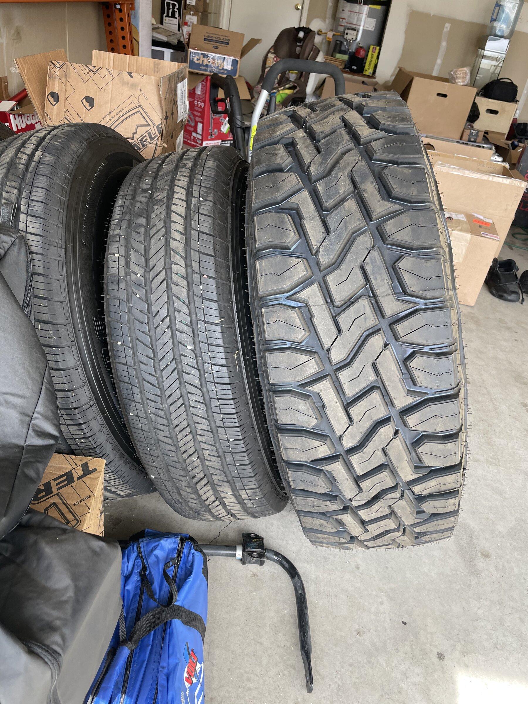 Jeep Gladiator Sarge Green Cali in Bakersfield CA 15CA5989-CCEC-46A5-823F-903A1ACAD000