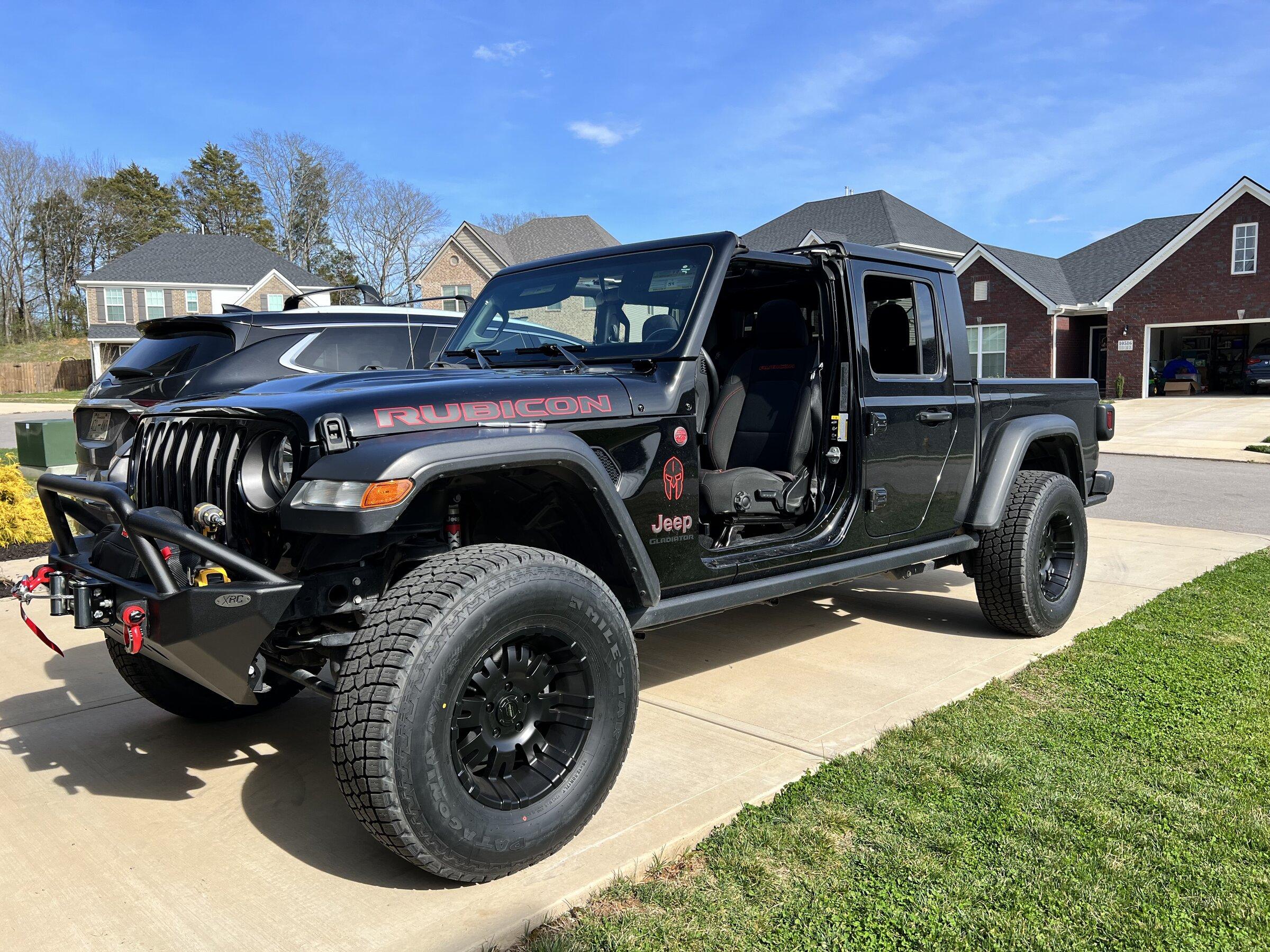 Jeep Gladiator SHOW ME YOUR WHEELS! 057FB773-92AD-4794-99DF-8B072059C1D1