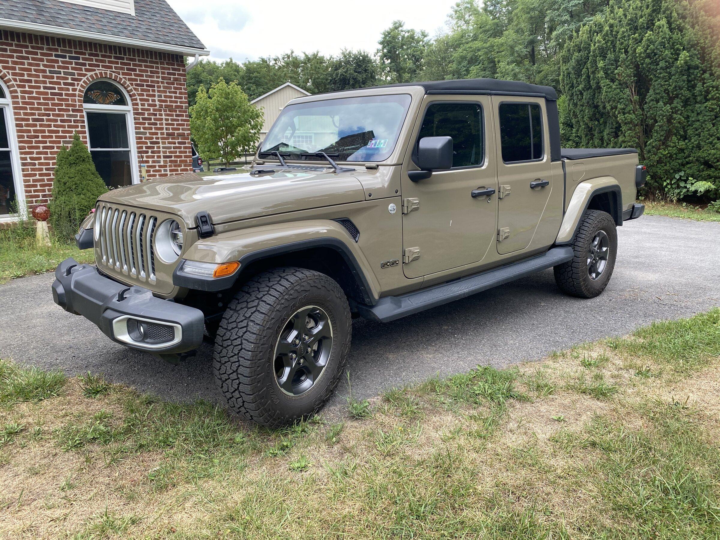 Jeep Gladiator Gator AND/OR Gobi Pics 9386B91E-CA1F-4B71-894A-70AA08E101EC