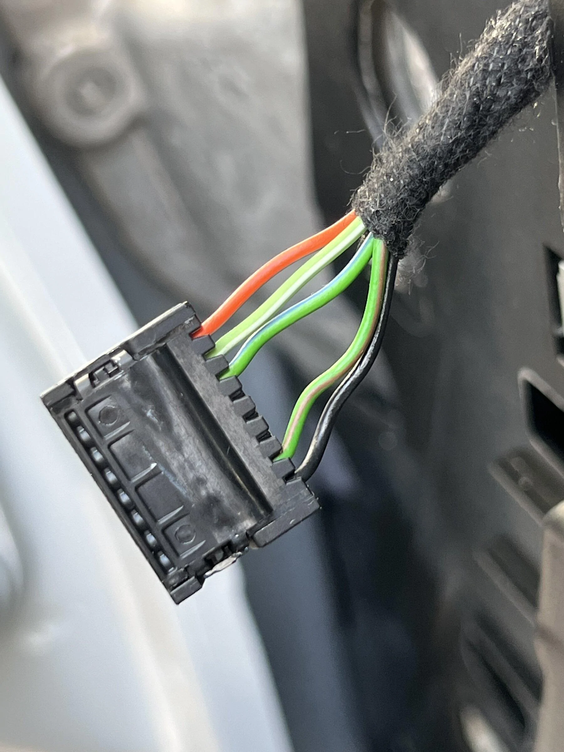 Jeep Gladiator Looking for 8 pin connector - 115v bed outlet FE9B91CF-0A9F-4E09-B1ED-F4AAA517A356