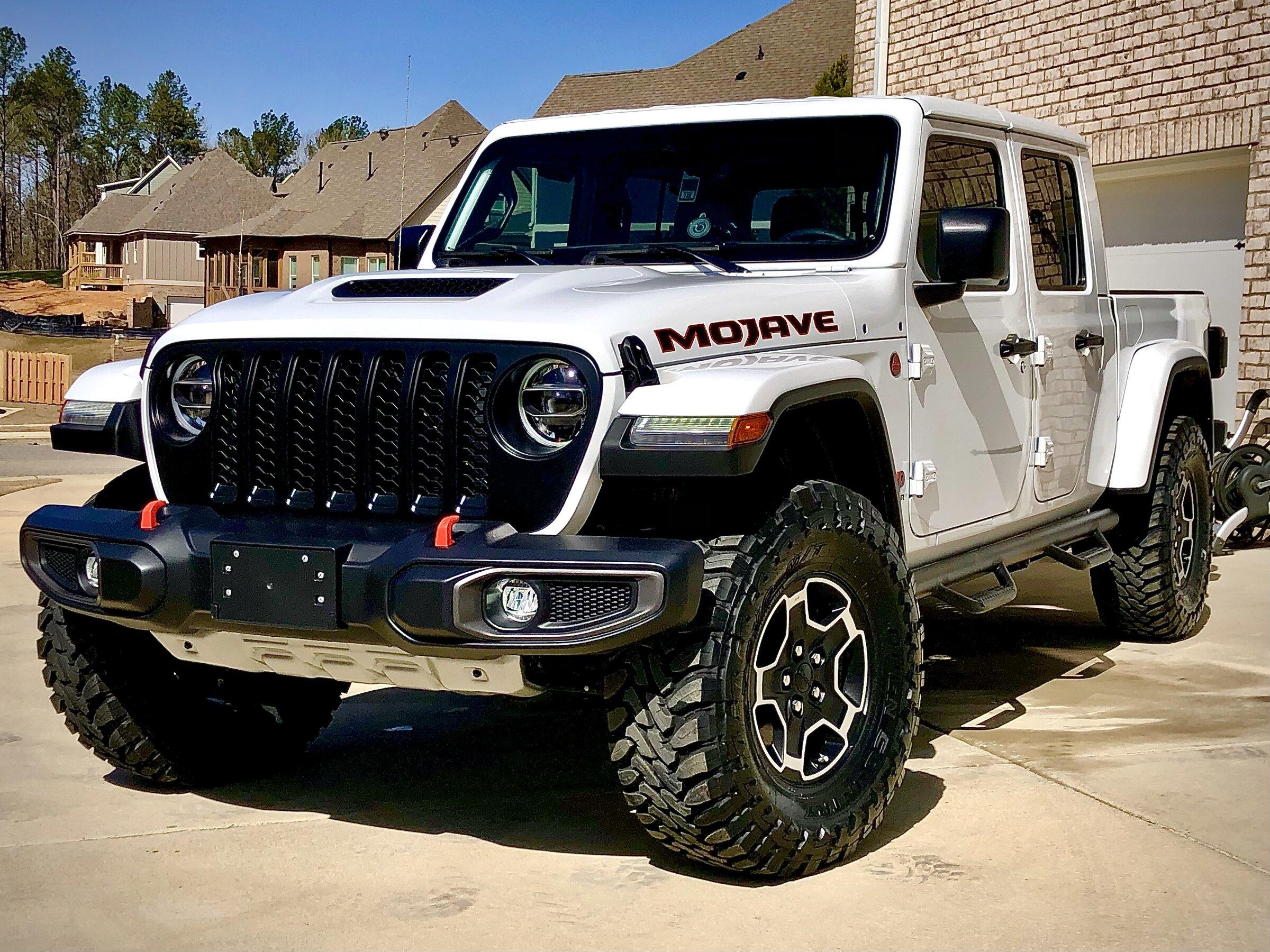 Jeep Gladiator Silvertruck’s Mojave 55682897-2231-4BA9-A2D1-9642A248735D